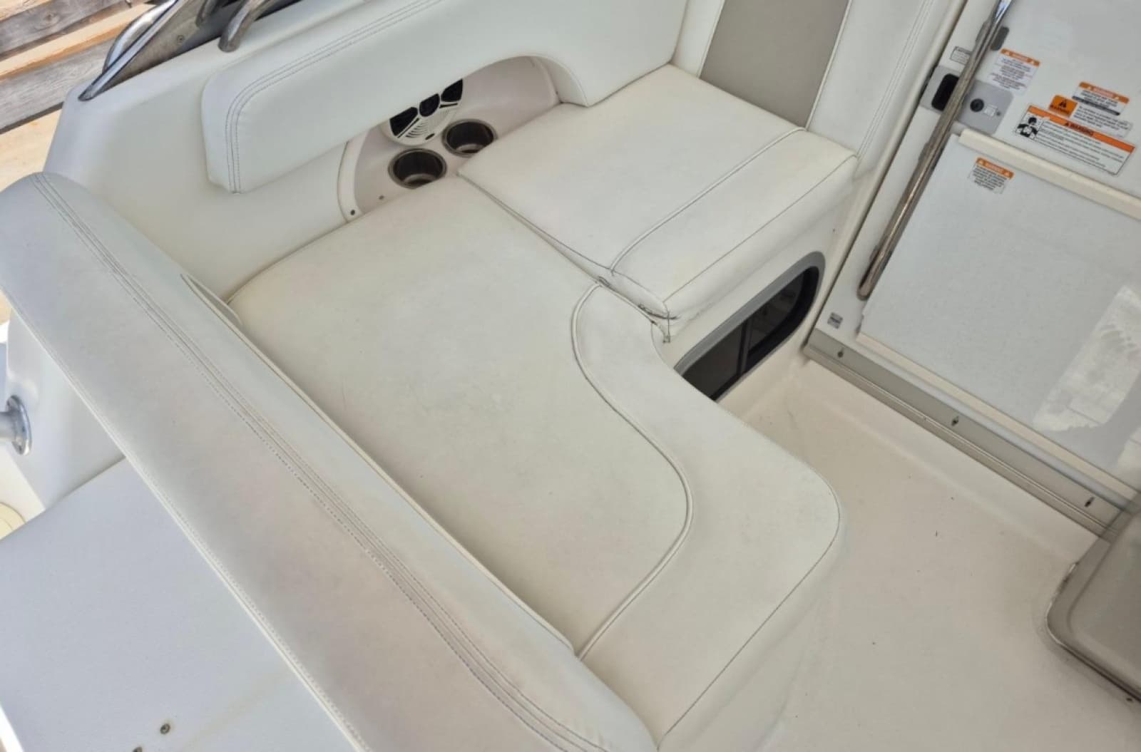 2008 Robalo R305 Walkaround - Photo 9