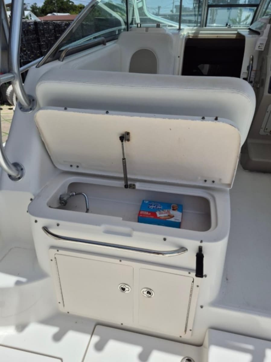2008 Robalo R305 Walkaround - Photo 28
