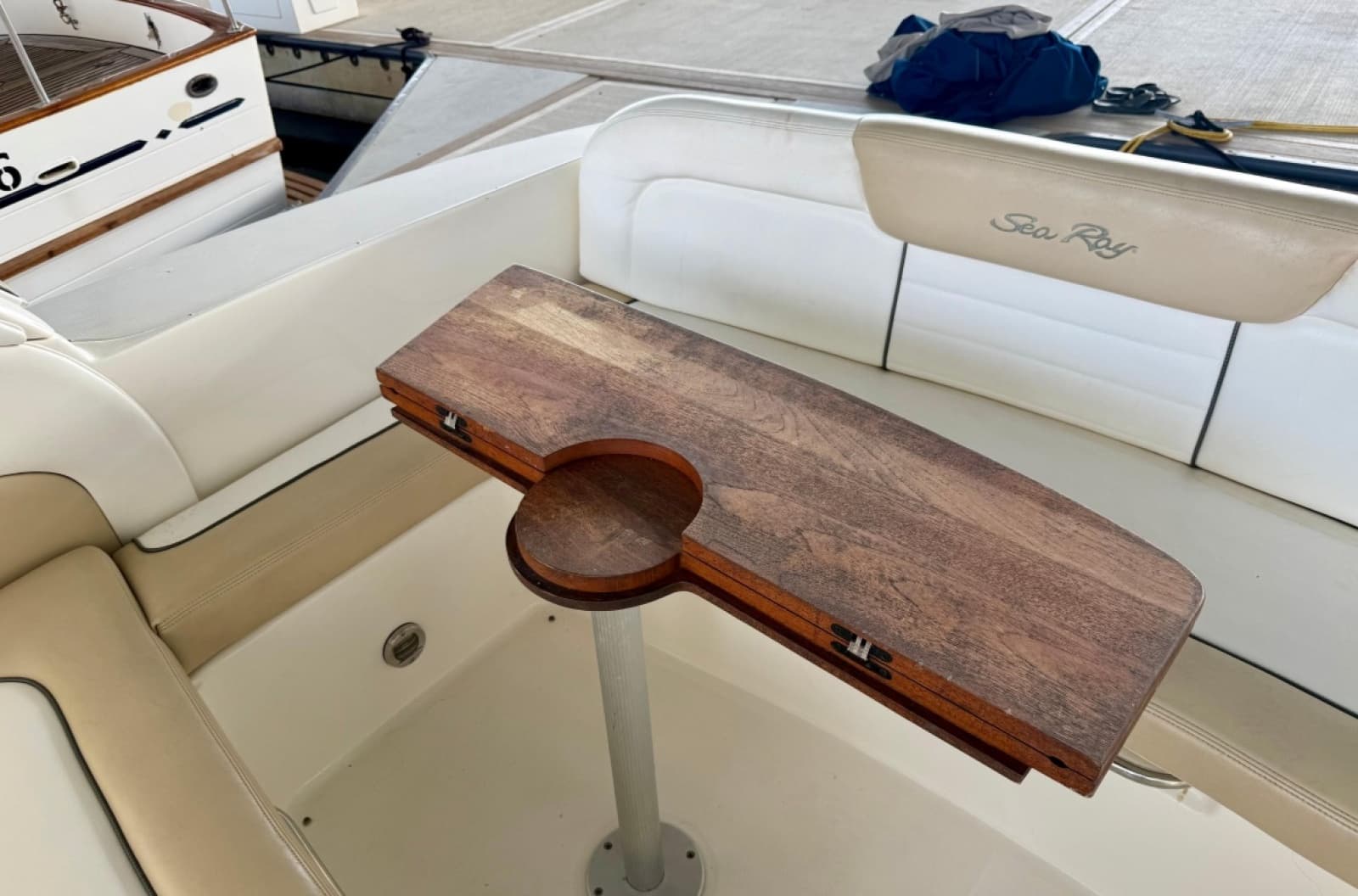 2008 Sea Ray Sundancer 330 - Photo 9