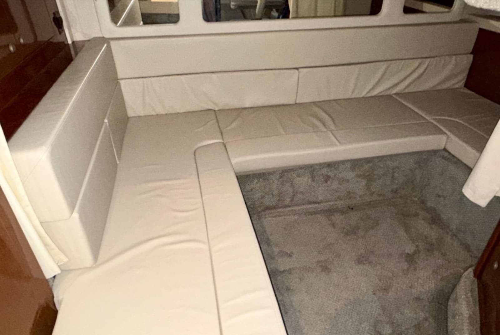 2008 Sea Ray Sundancer 330 - Photo 14