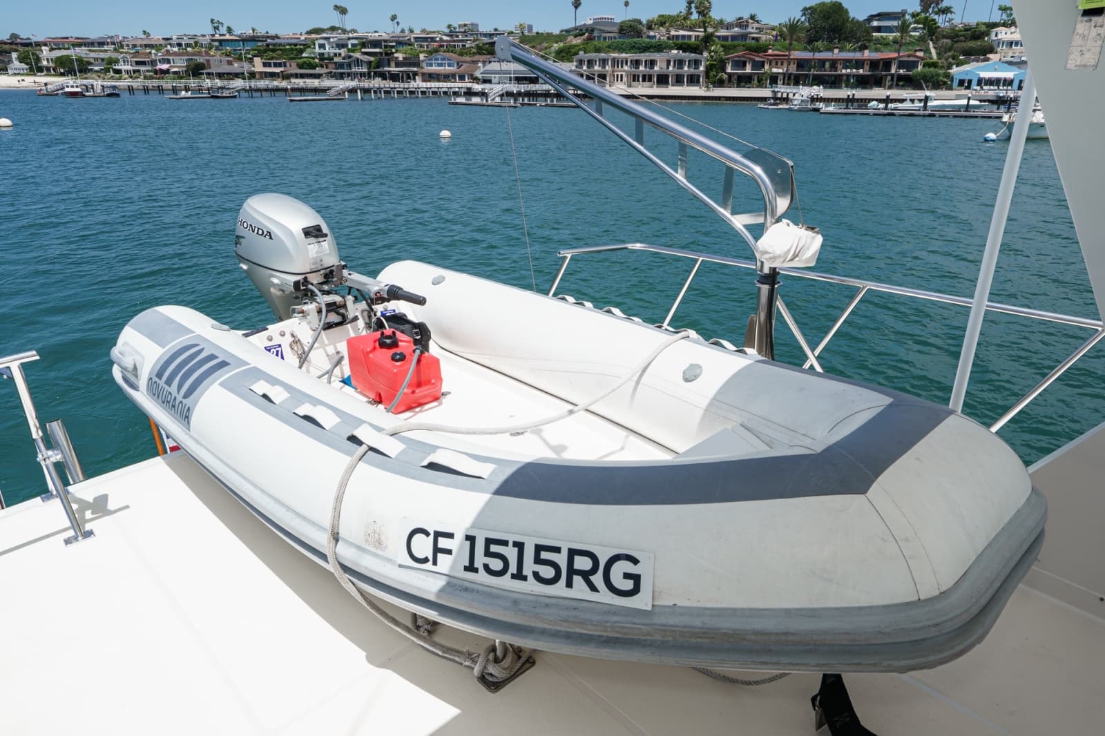 1989 Offshore Yachts Sedan - Photo 16