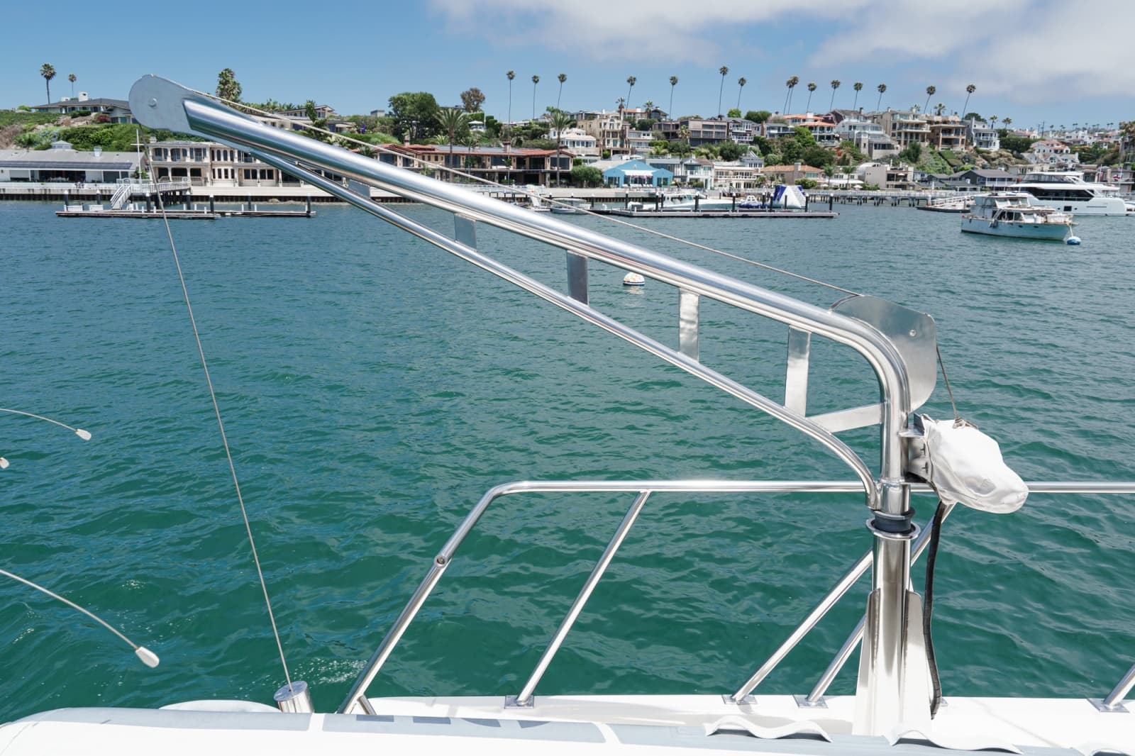 1989 Offshore Yachts Sedan - Photo 17