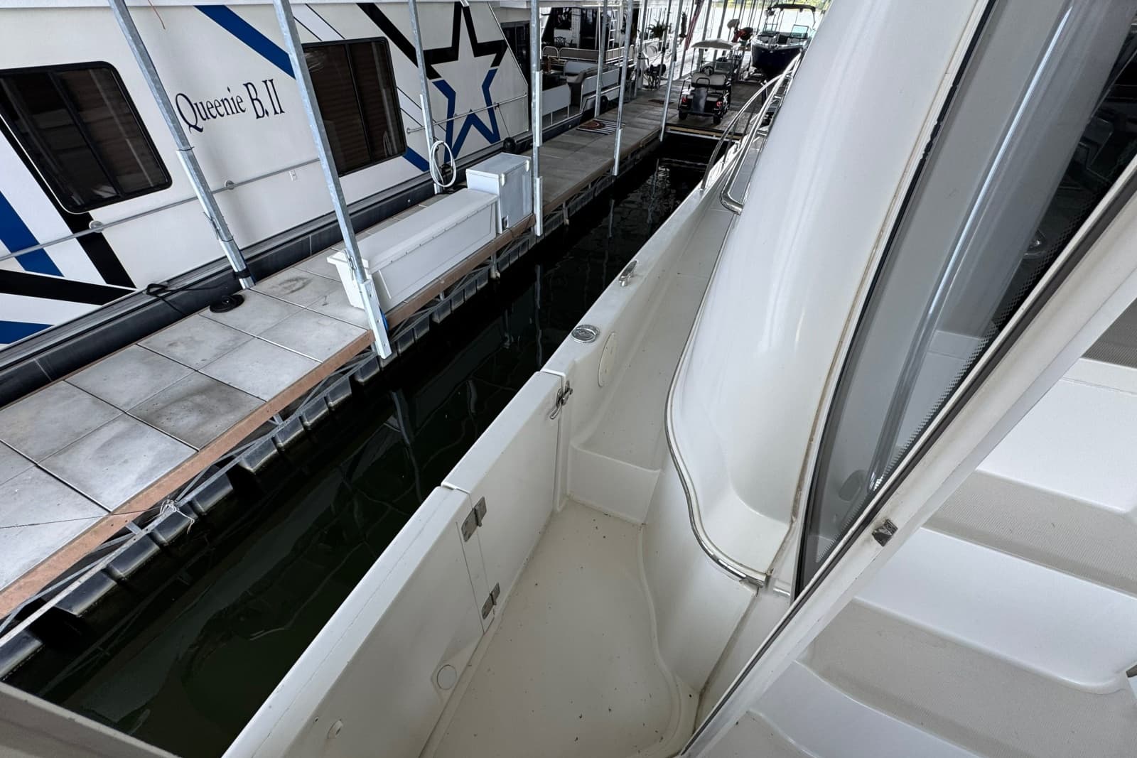 2004 Carver 466 Motor Yacht - Photo 47