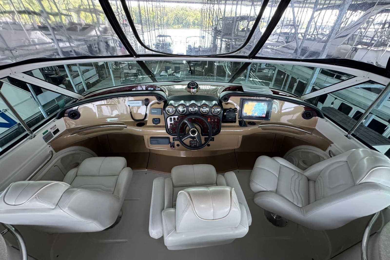 2004 Carver 466 Motor Yacht - Photo 32