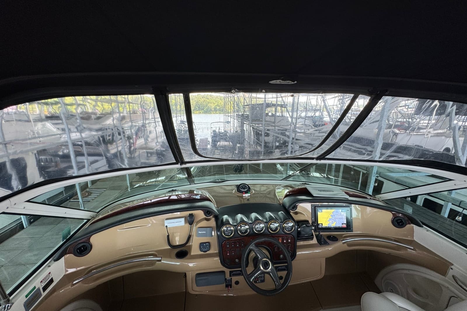 2004 Carver 466 Motor Yacht - Photo 45