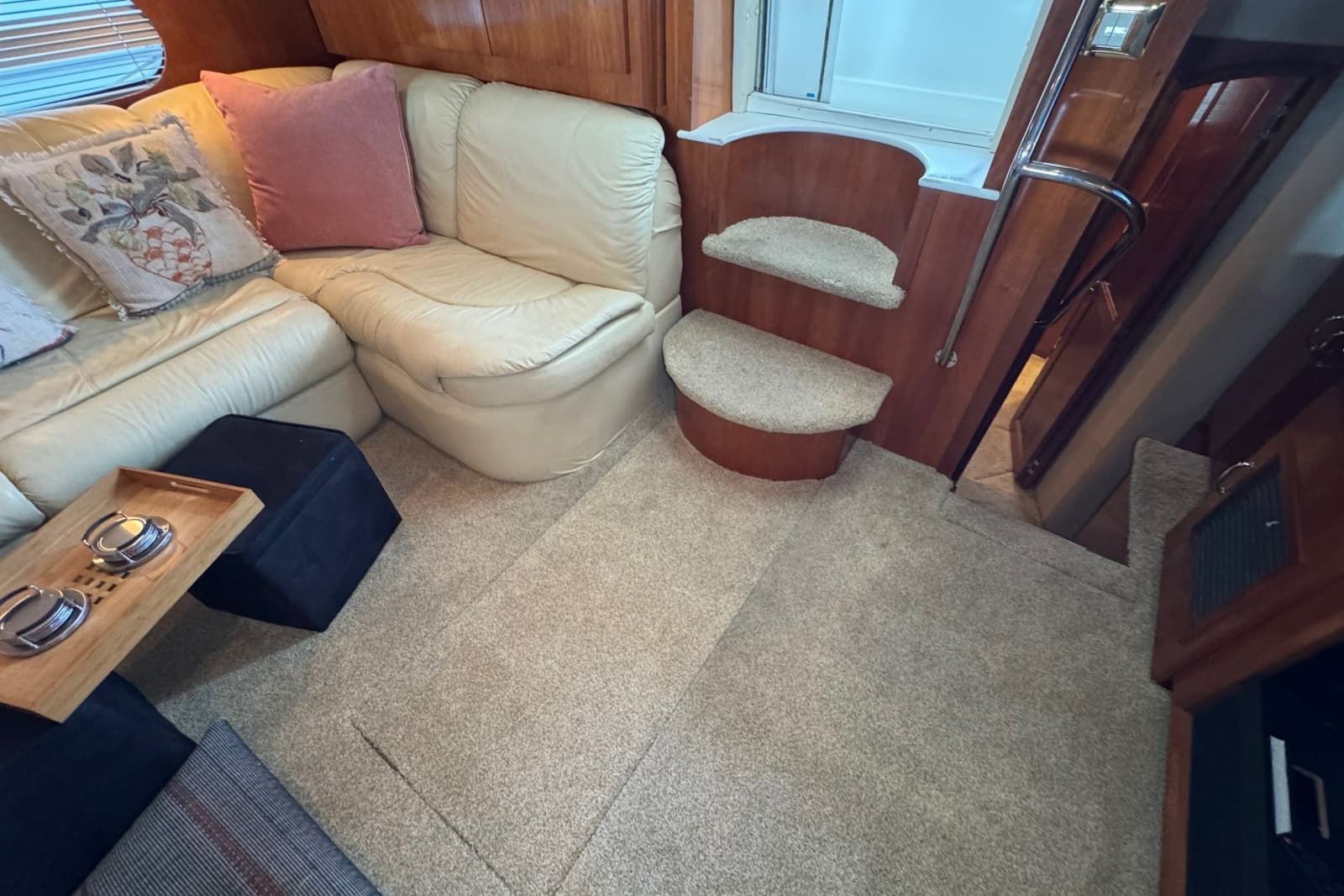 2004 Carver 466 Motor Yacht - Photo 108