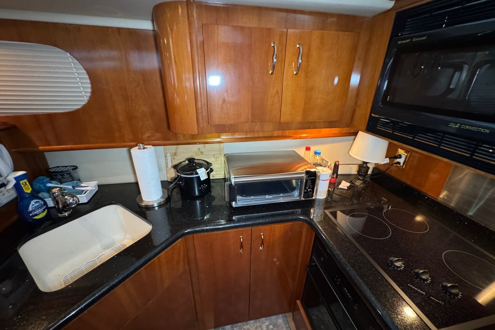 2004 Carver 466 Motor Yacht - Photo 75