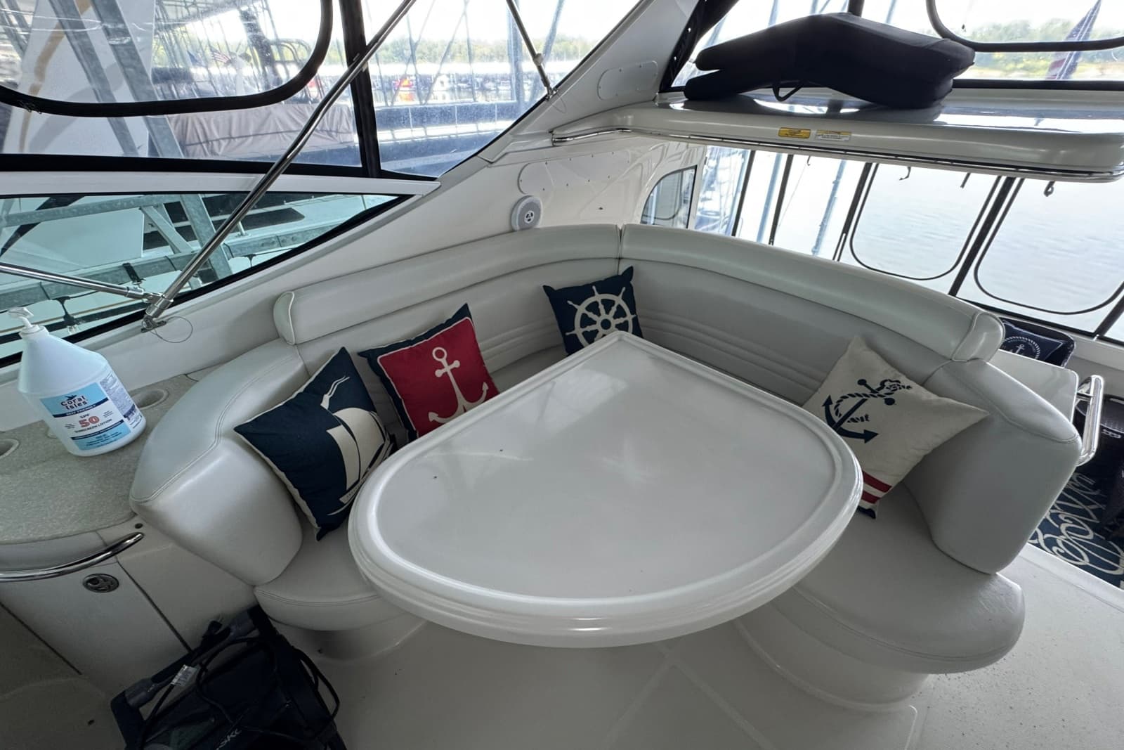 2004 Carver 466 Motor Yacht - Photo 30