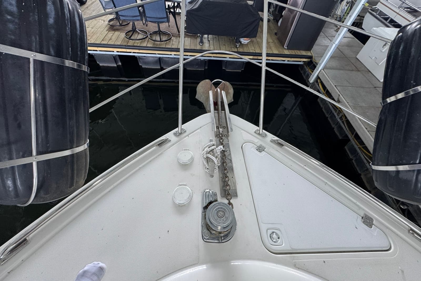 2004 Carver 466 Motor Yacht - Photo 51