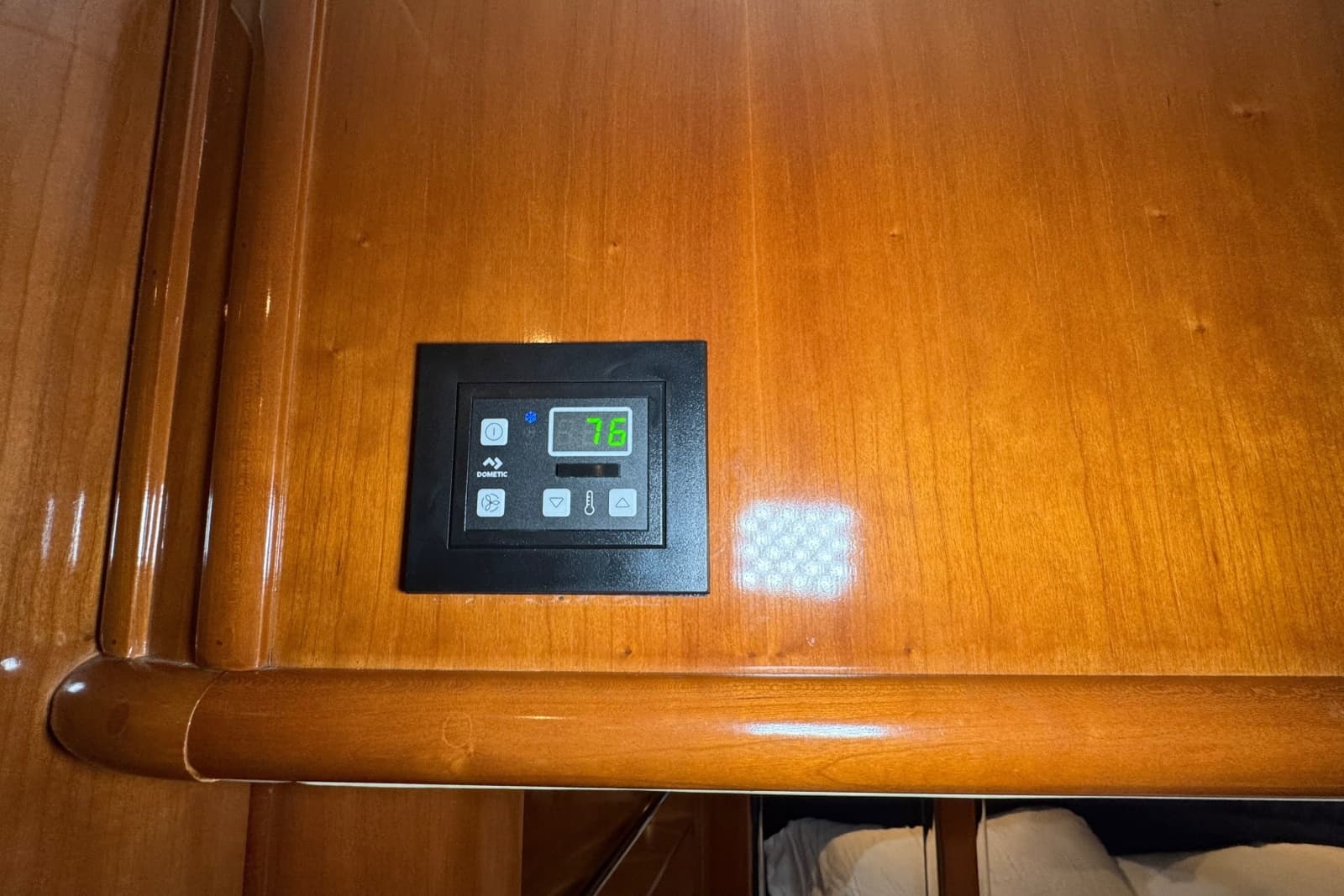 2004 Carver 466 Motor Yacht - Photo 107