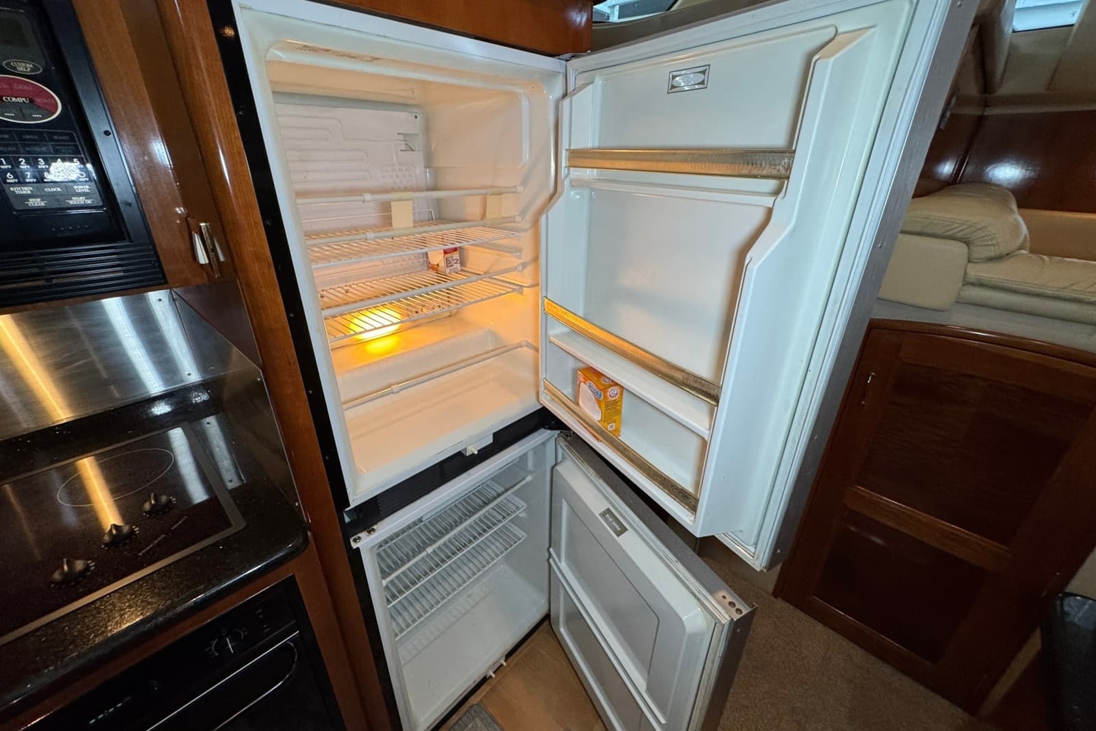 2004 Carver 466 Motor Yacht - Photo 73