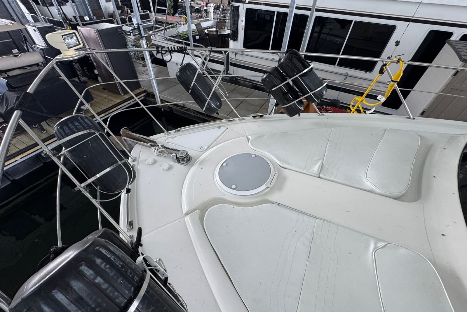 2004 Carver 466 Motor Yacht - Photo 50