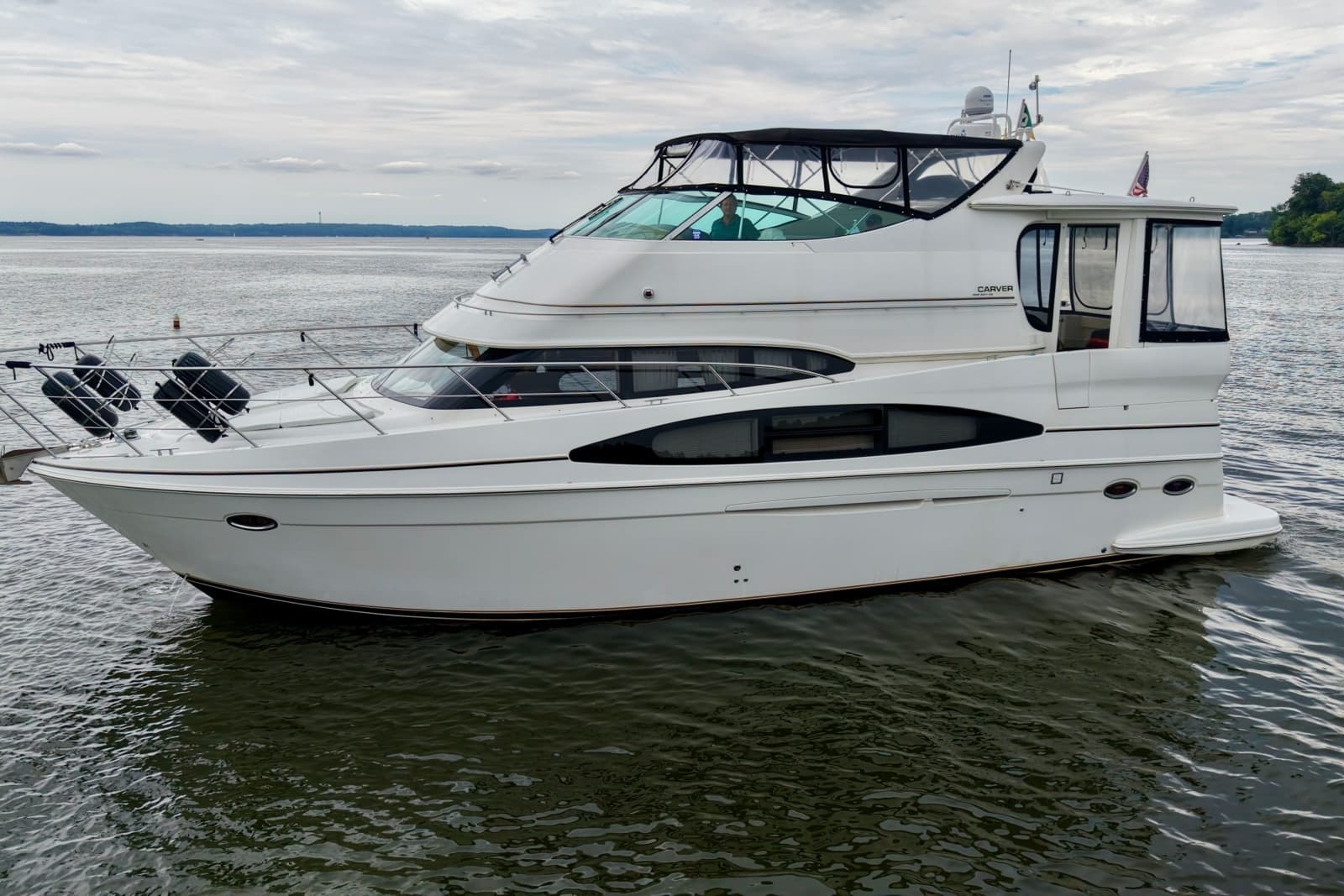2004 Carver 466 Motor Yacht - Photo 10