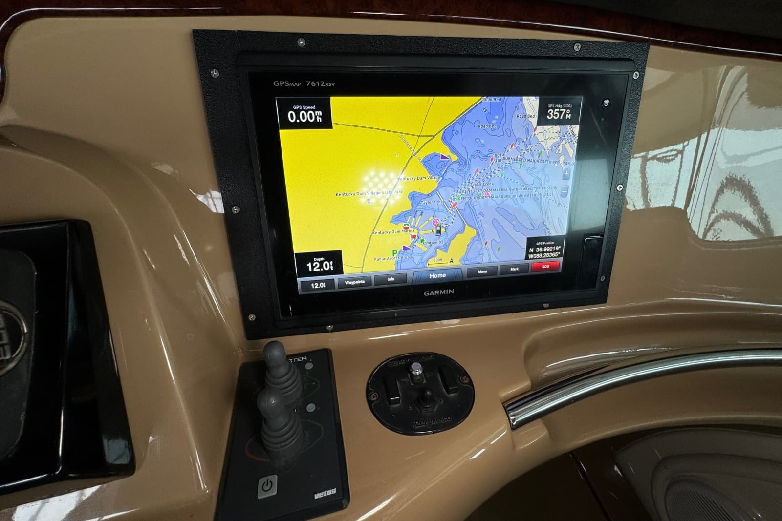 2004 Carver 466 Motor Yacht - Photo 41