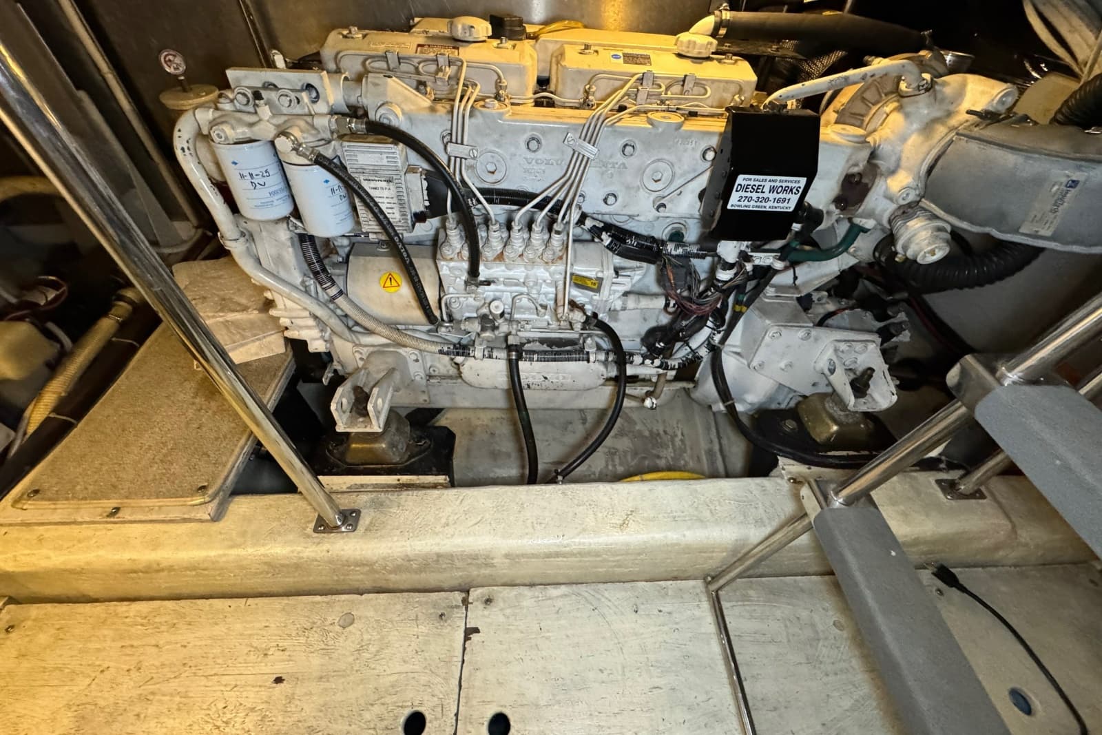 2004 Carver 466 Motor Yacht - Photo 112