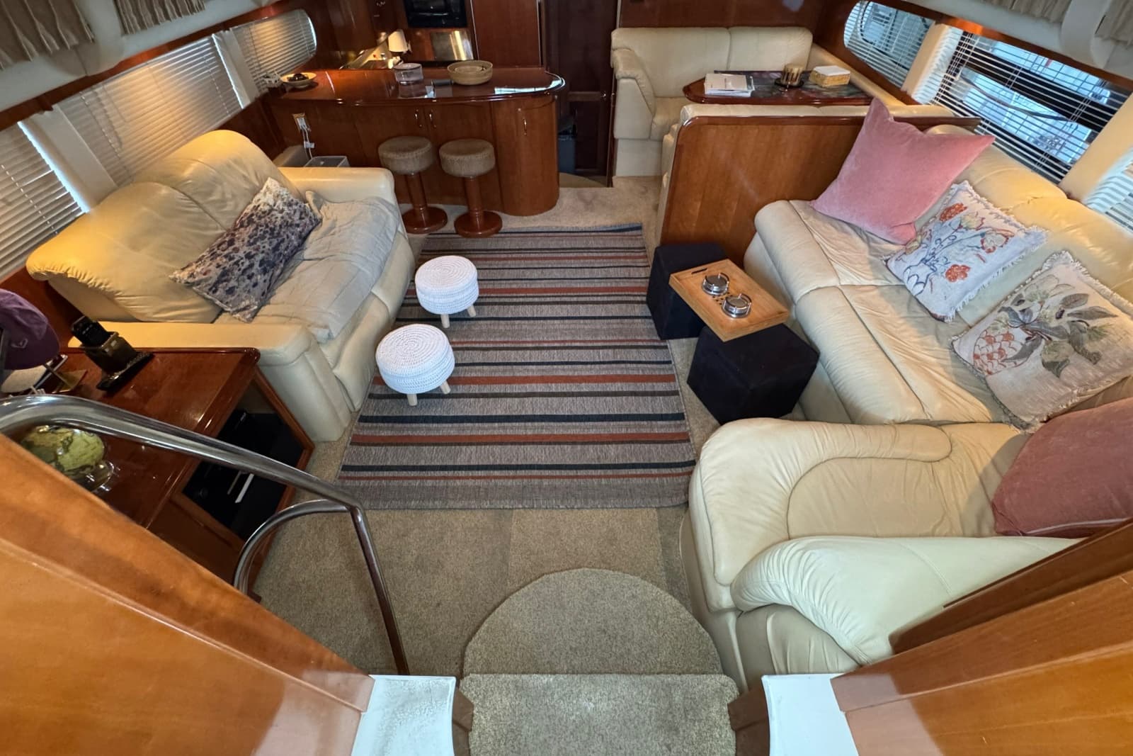 2004 Carver 466 Motor Yacht - Photo 58