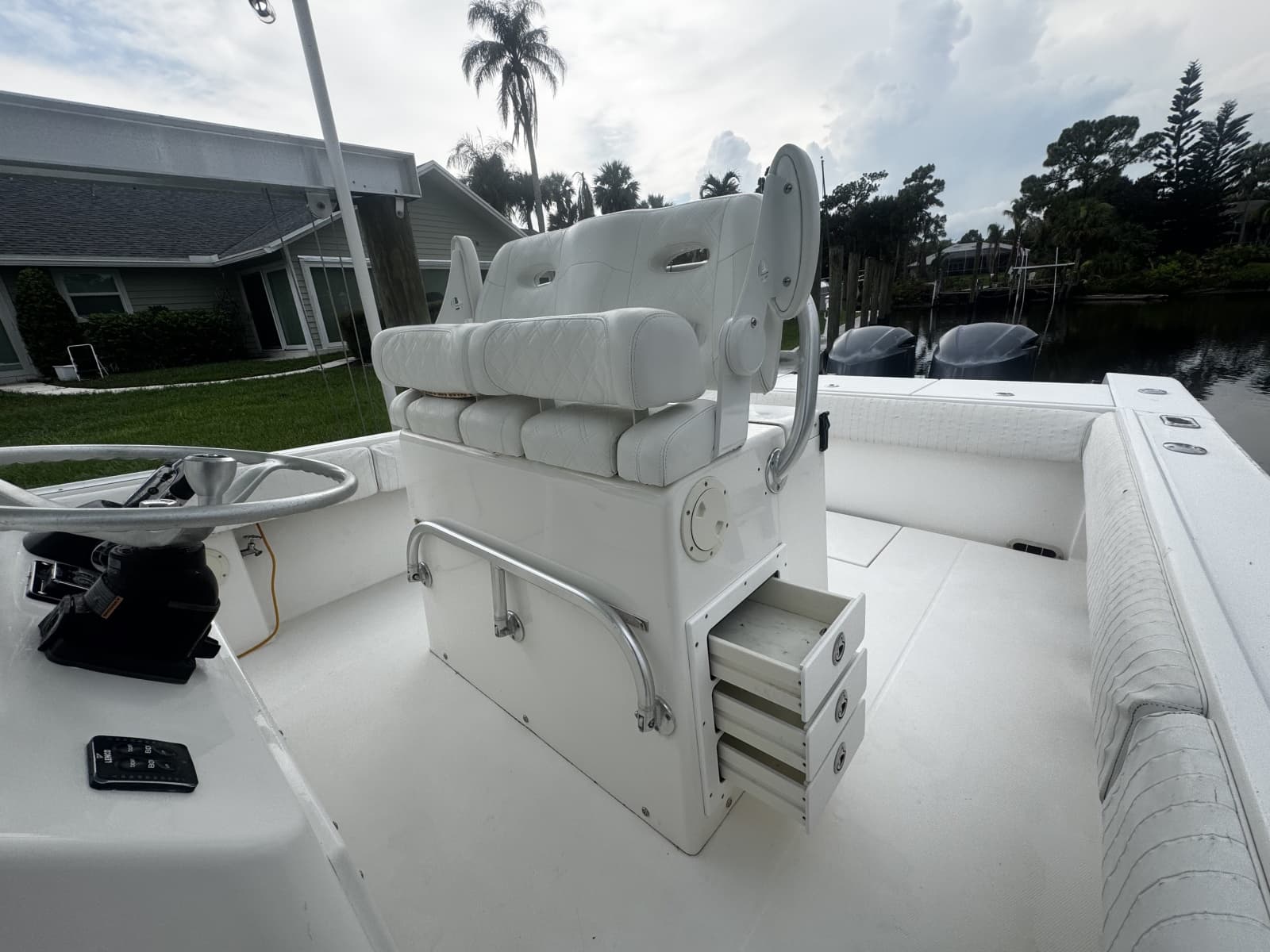 2006 Regulator 32FS - Photo 18