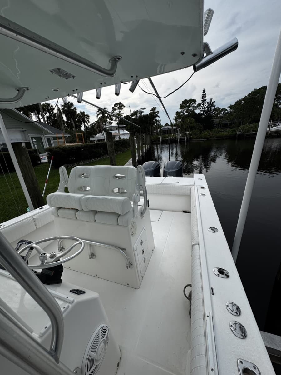 2006 Regulator 32FS - Photo 17