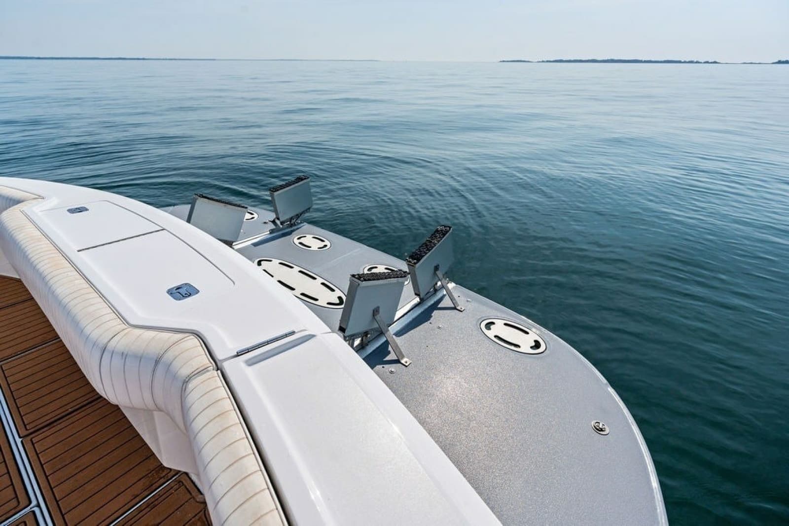 1999 Hatteras 60 Convertible - Photo 16