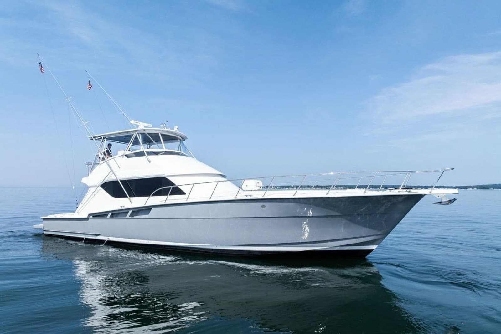 1999 Hatteras 60 Convertible - Photo 2