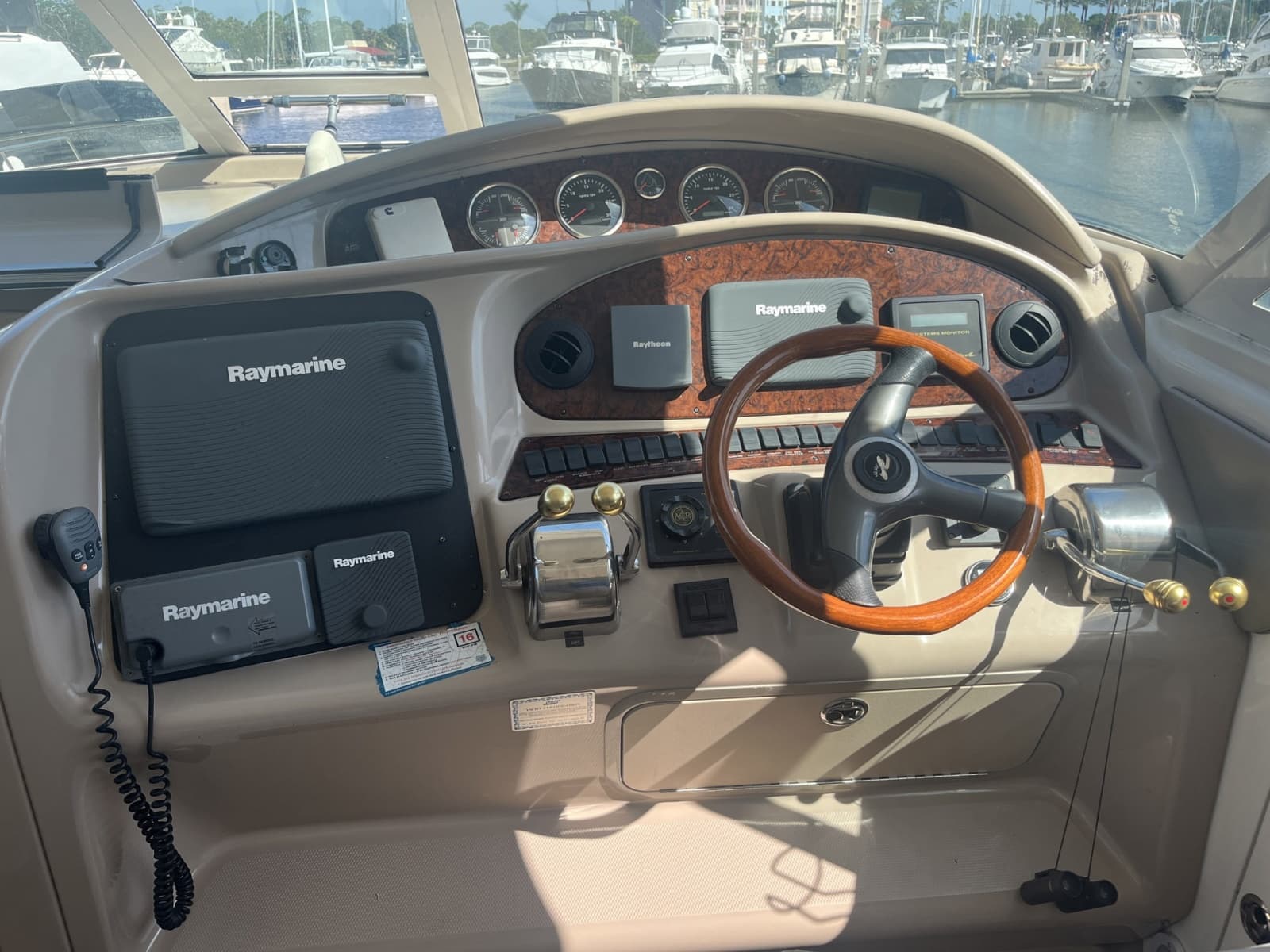2002 Sea Ray Motor Yacht - Photo 21