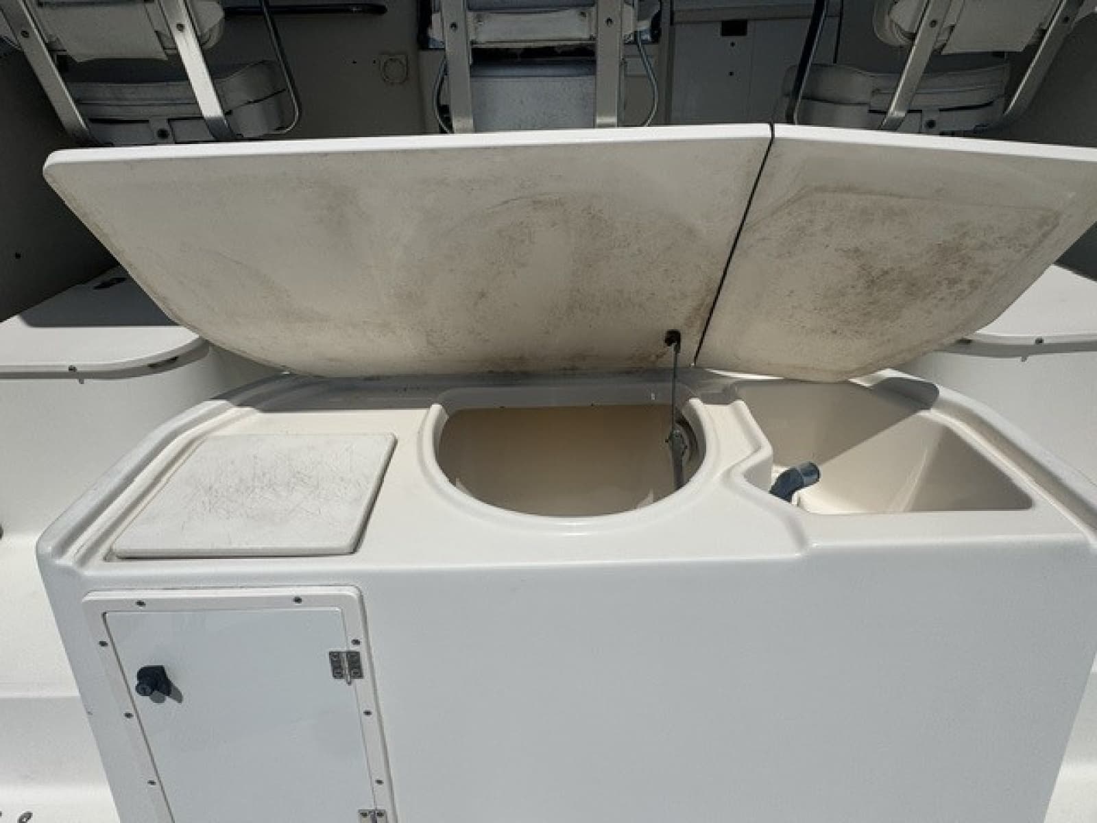 1996 Pursuit 3000 Offshore Express - Photo 15
