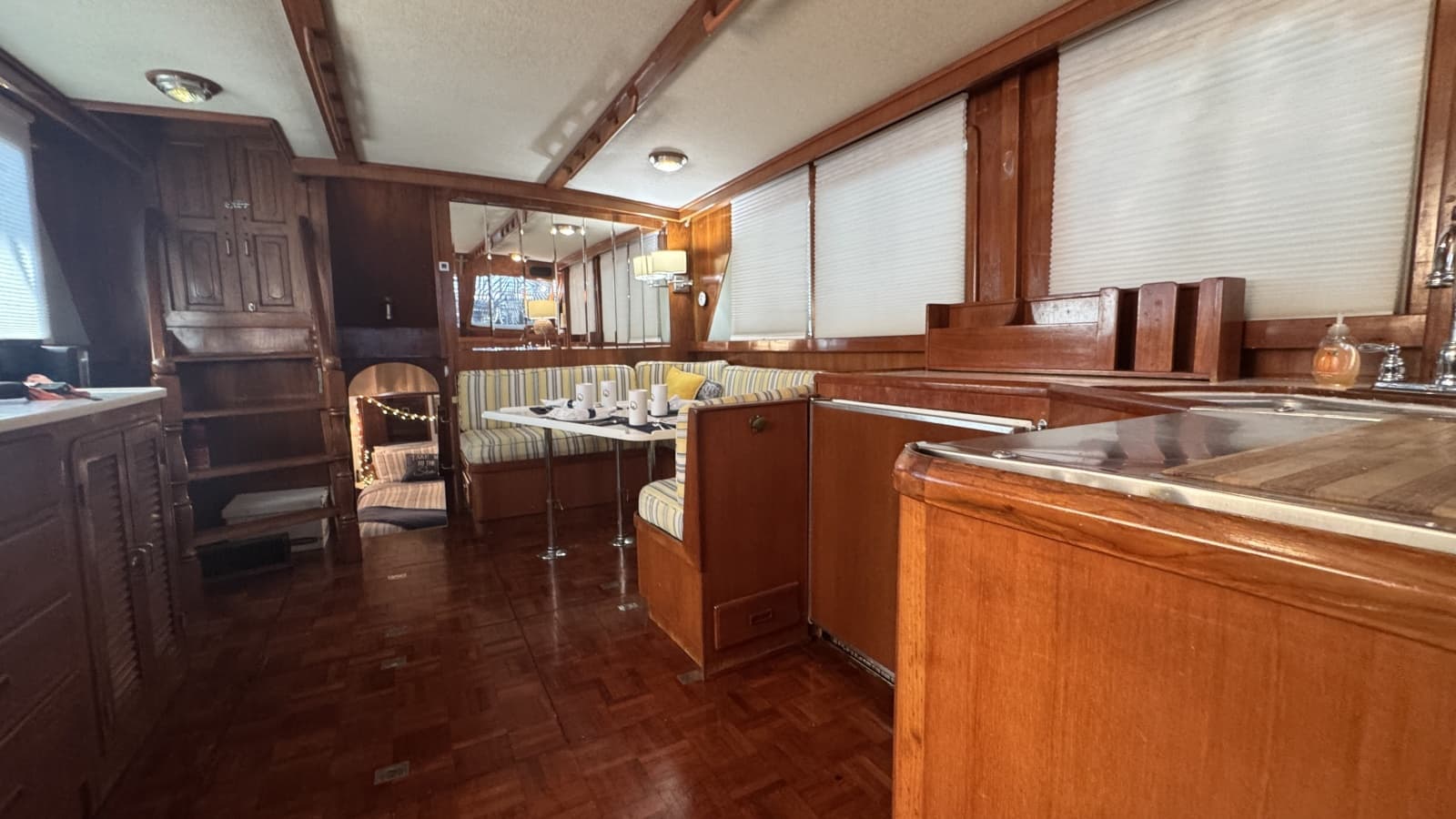 1985 Jefferson 48 Cockpit Motoryacht - Photo 32