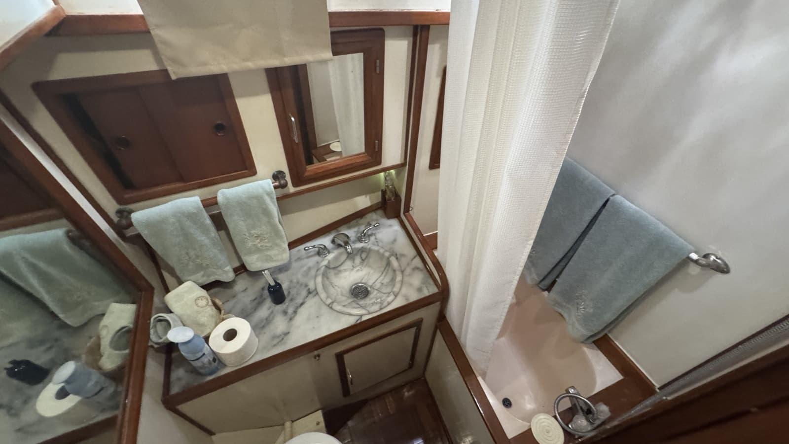 1985 Jefferson 48 Cockpit Motoryacht - Photo 48