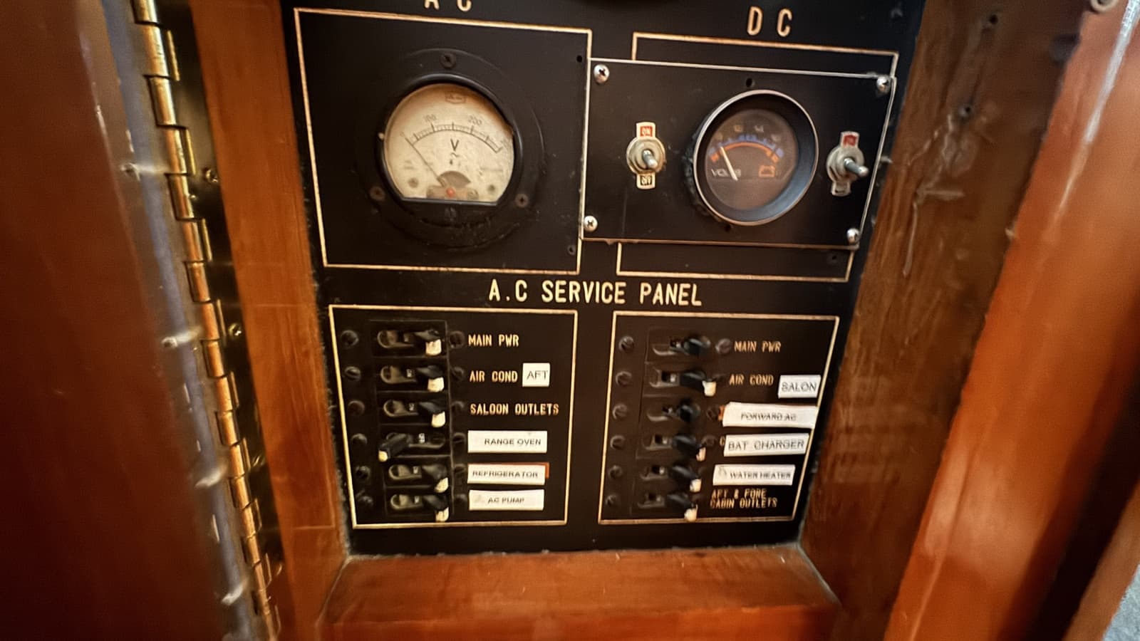 1985 Jefferson 48 Cockpit Motoryacht - Photo 42
