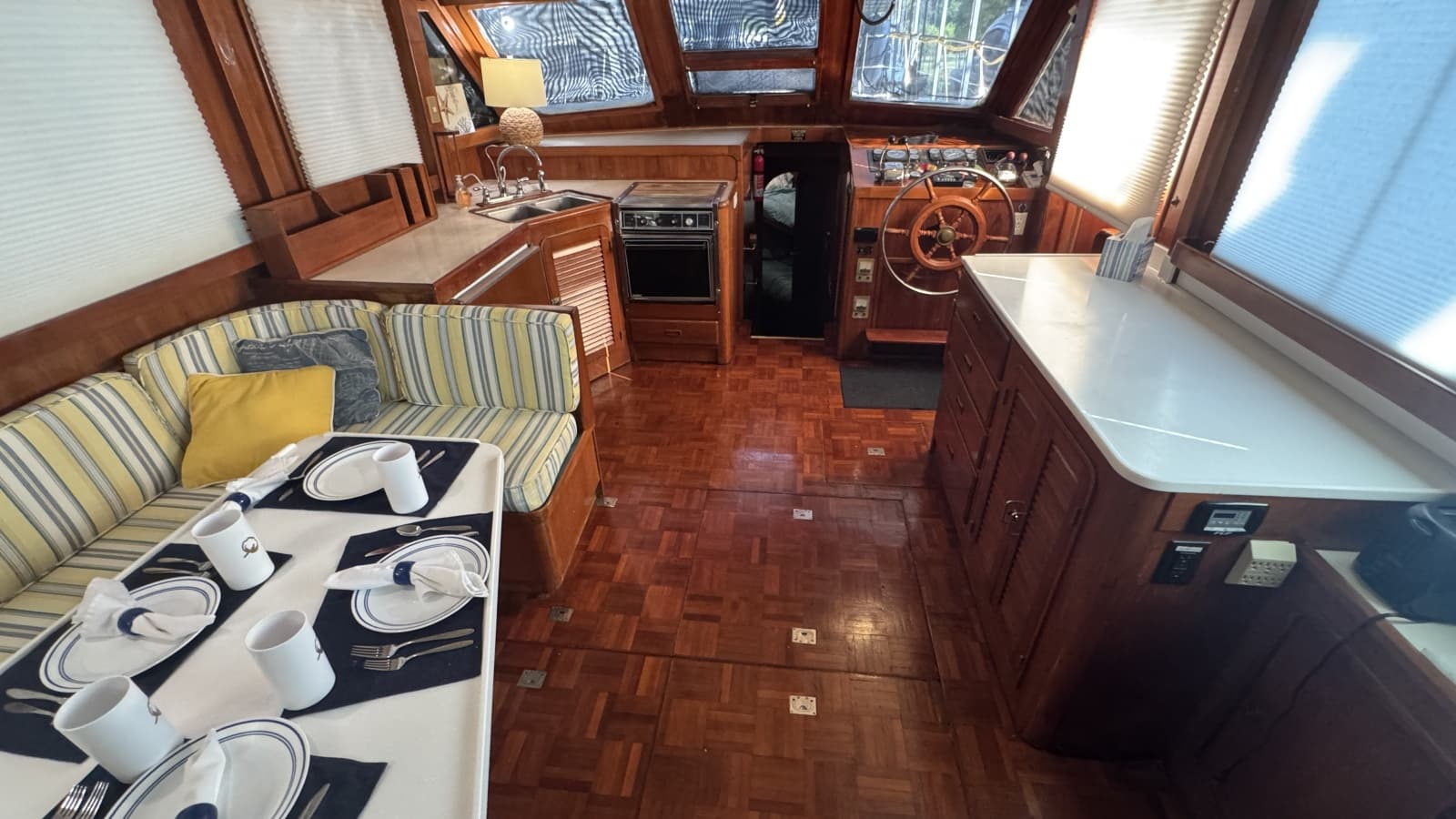 1985 Jefferson 48 Cockpit Motoryacht - Photo 27