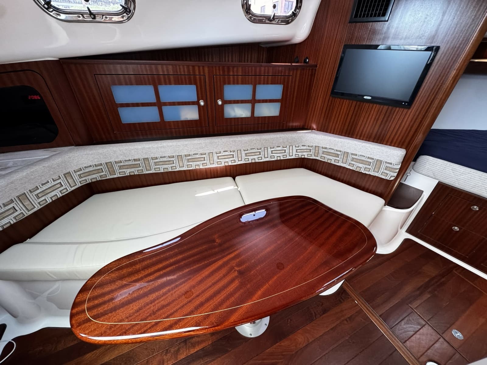 2022 Pursuit OS 385 Offshore - Photo 17