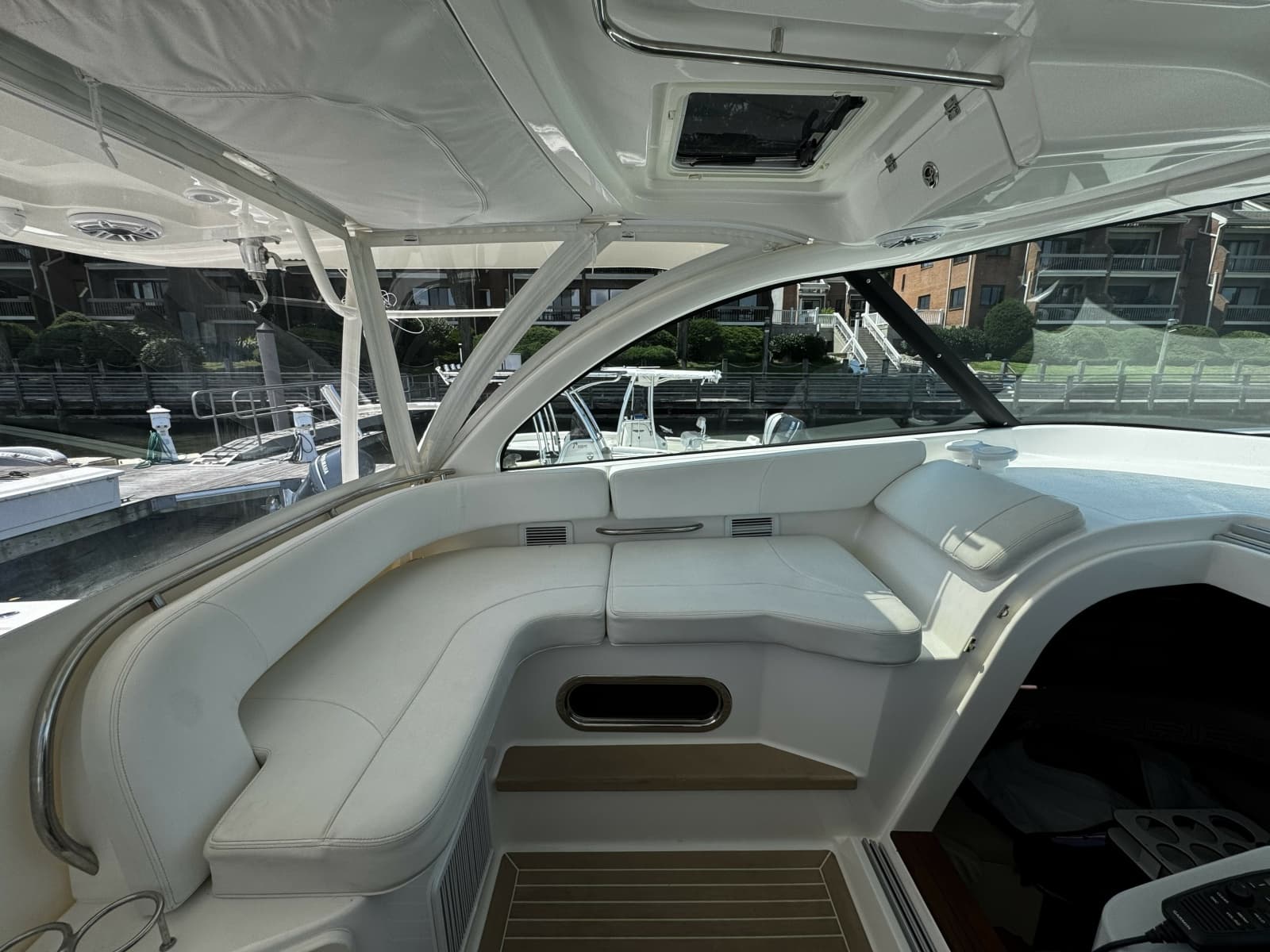 2022 Pursuit OS 385 Offshore - Photo 13