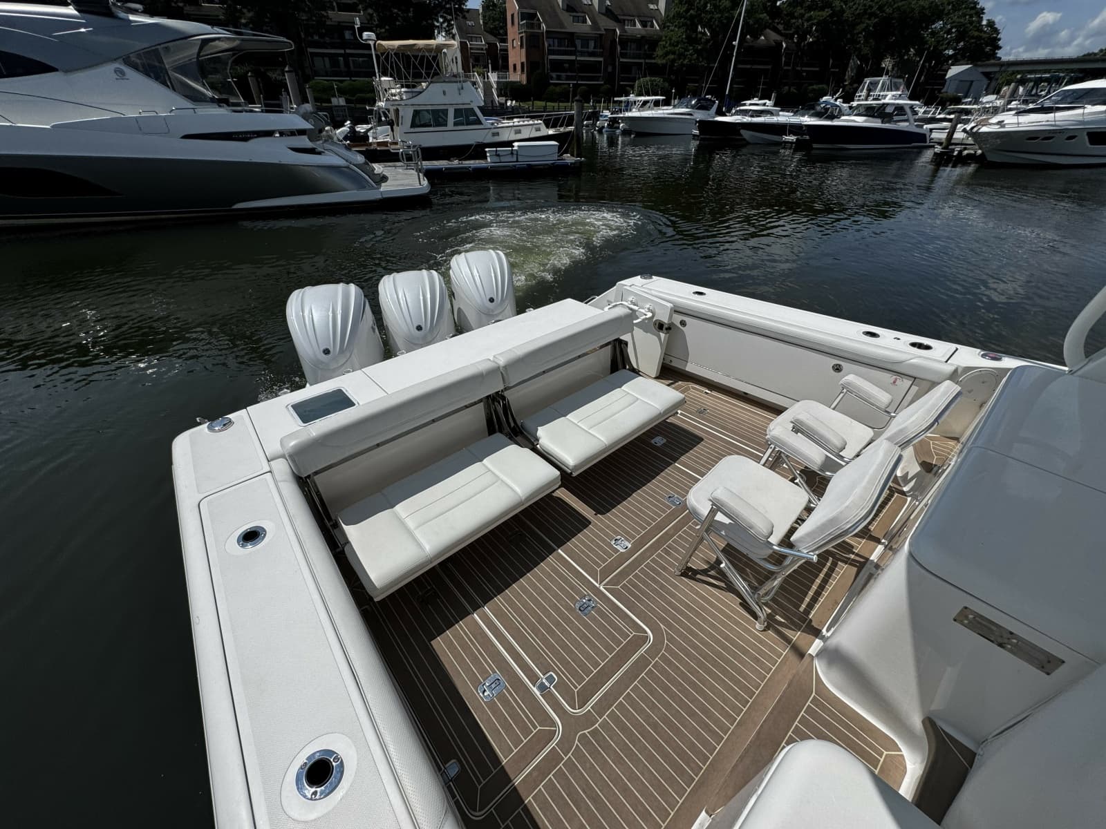 2022 Pursuit OS 385 Offshore - Photo 8