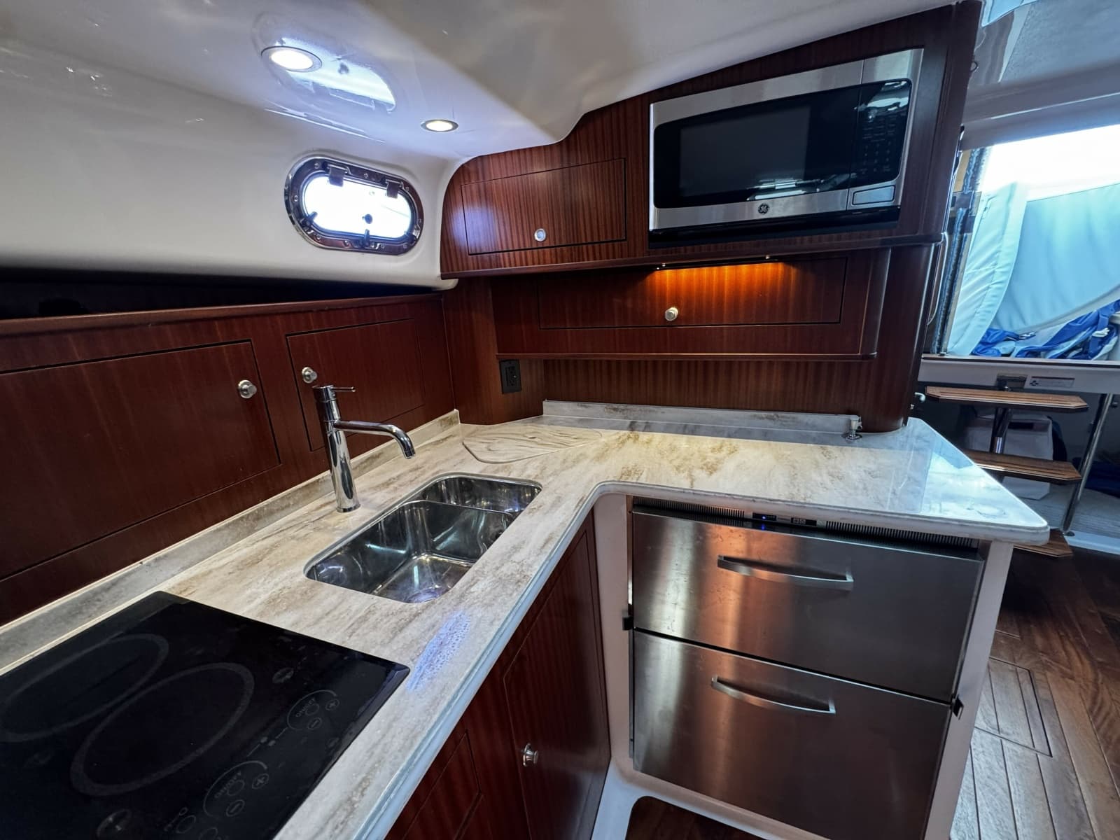 2022 Pursuit OS 385 Offshore - Photo 21