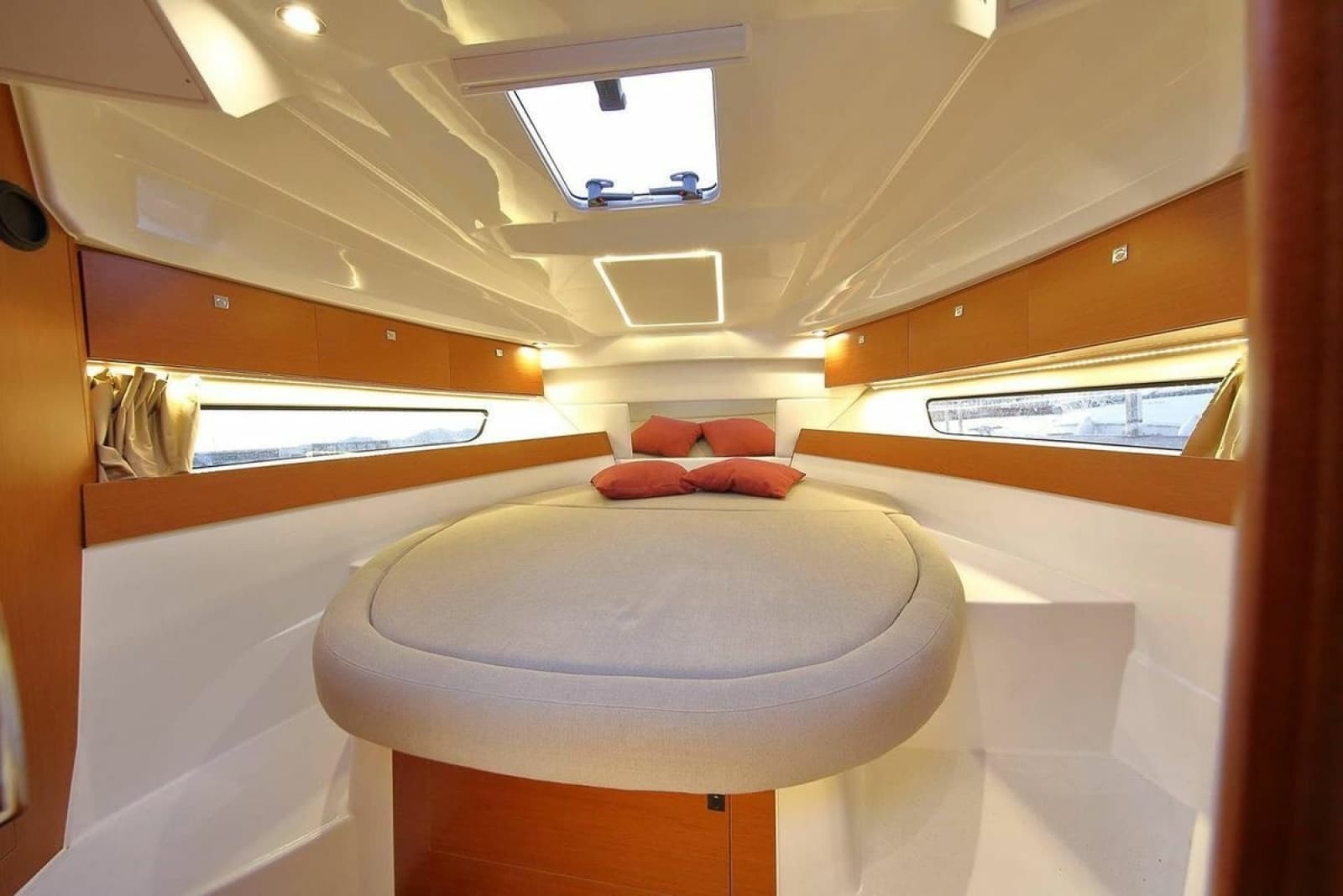 2024 Jeanneau NC WEEKENDER 895 - Photo 16