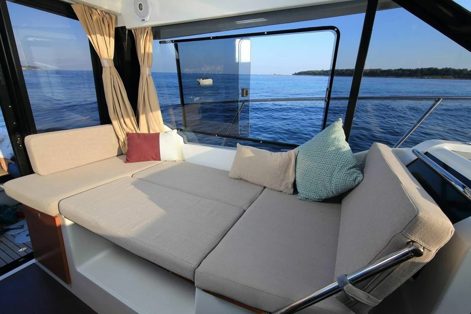 2024 Jeanneau NC WEEKENDER 895 - Photo 9