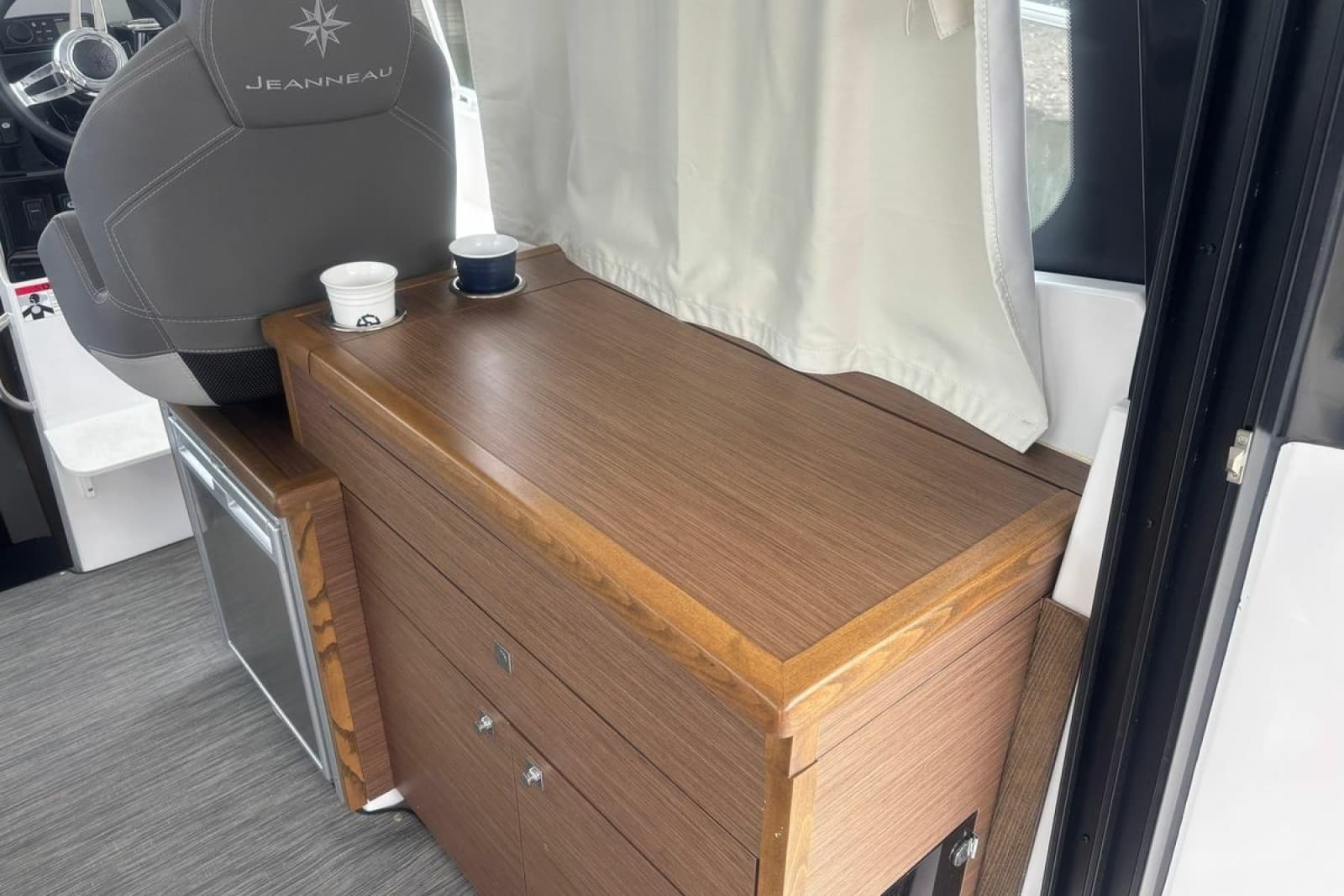 2024 Jeanneau NC WEEKENDER 895 - Photo 11