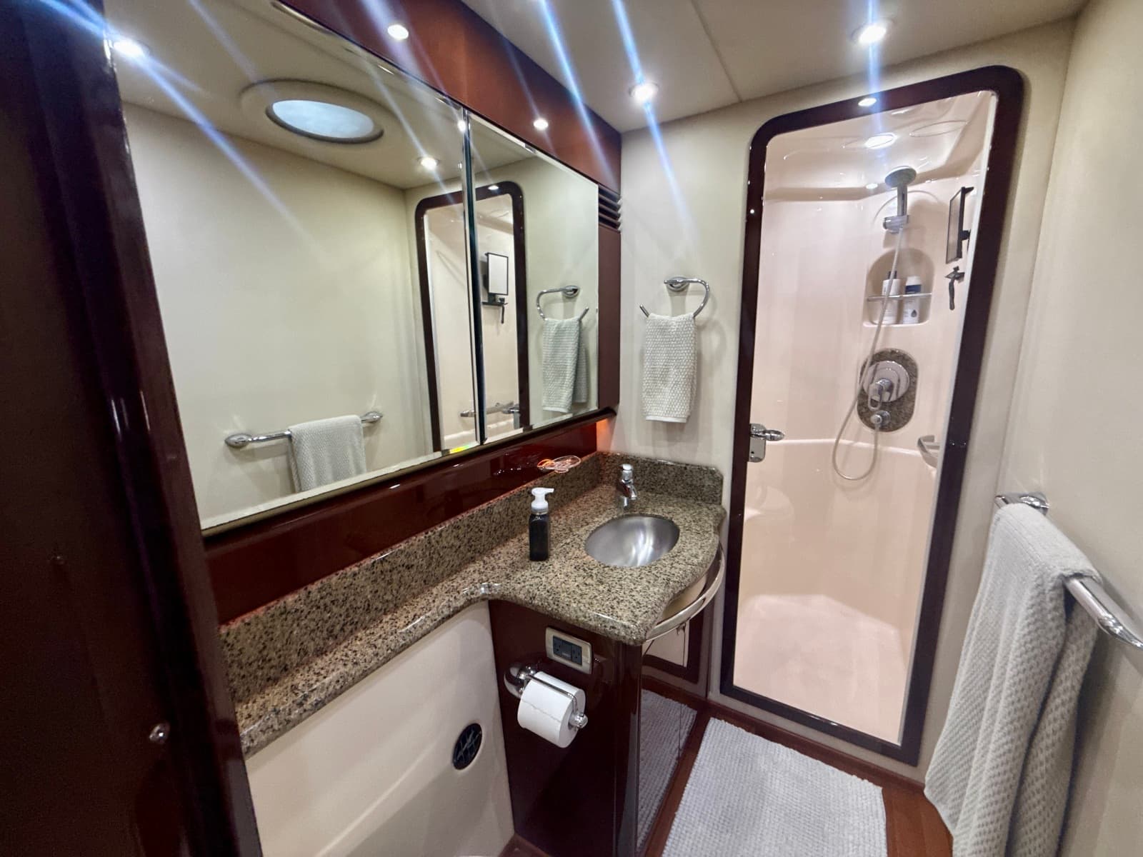 2007 Sea Ray 58 SEDAN BRIDGE - Photo 18