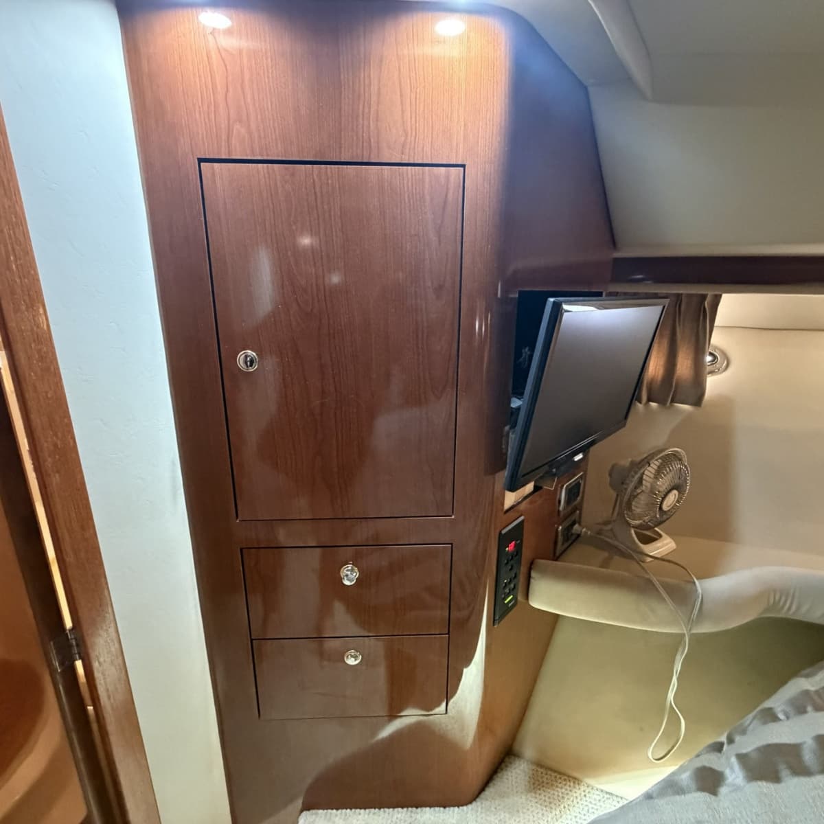 2002 Sea Ray 480 Motor Yacht - Photo 56