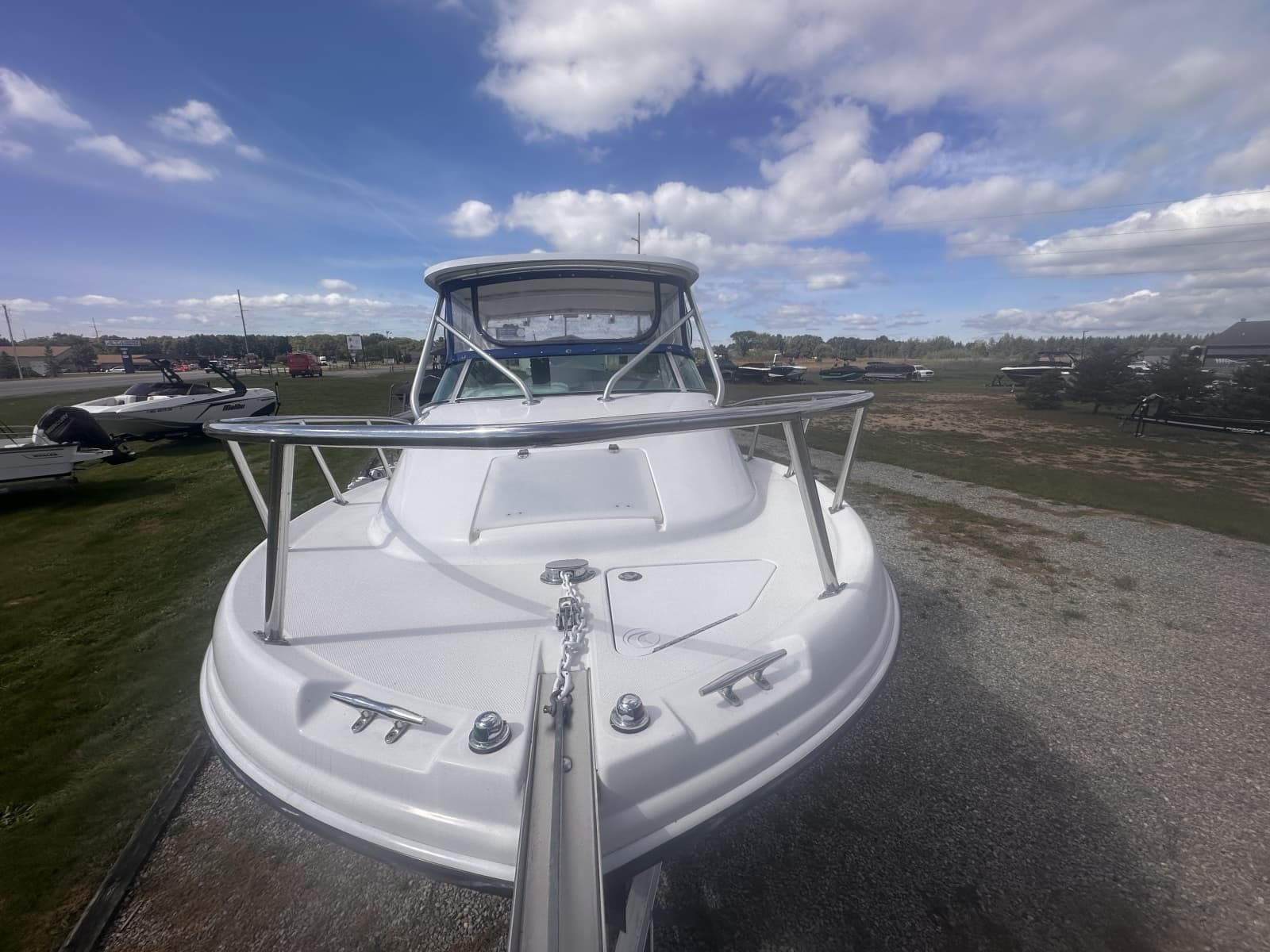 2001 Edgewater 255 Express - Photo 3