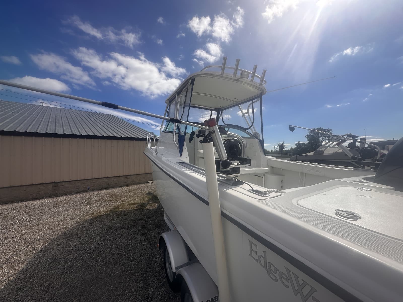 2001 Edgewater 255 Express - Photo 5