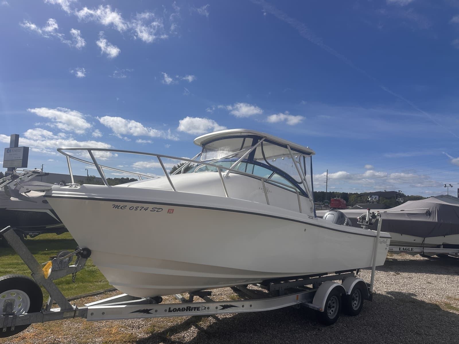 2001 Edgewater 255 Express - Photo 2