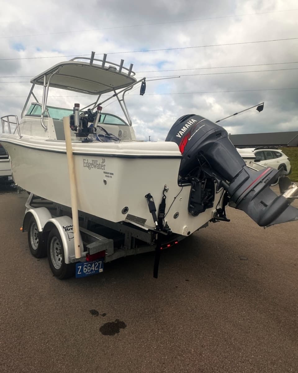 2001 Edgewater 255 Express - Photo 4