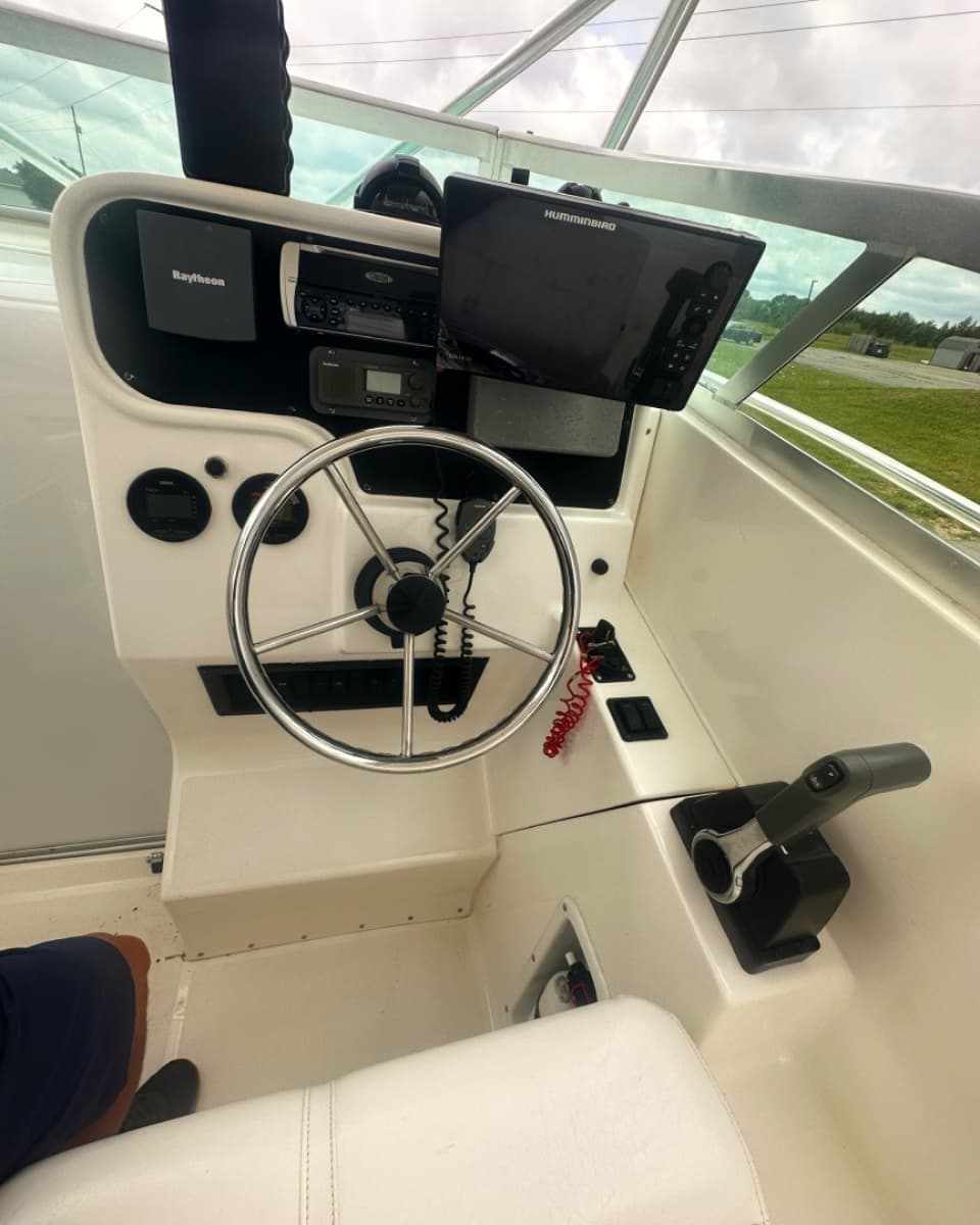 2001 Edgewater 255 Express - Photo 14