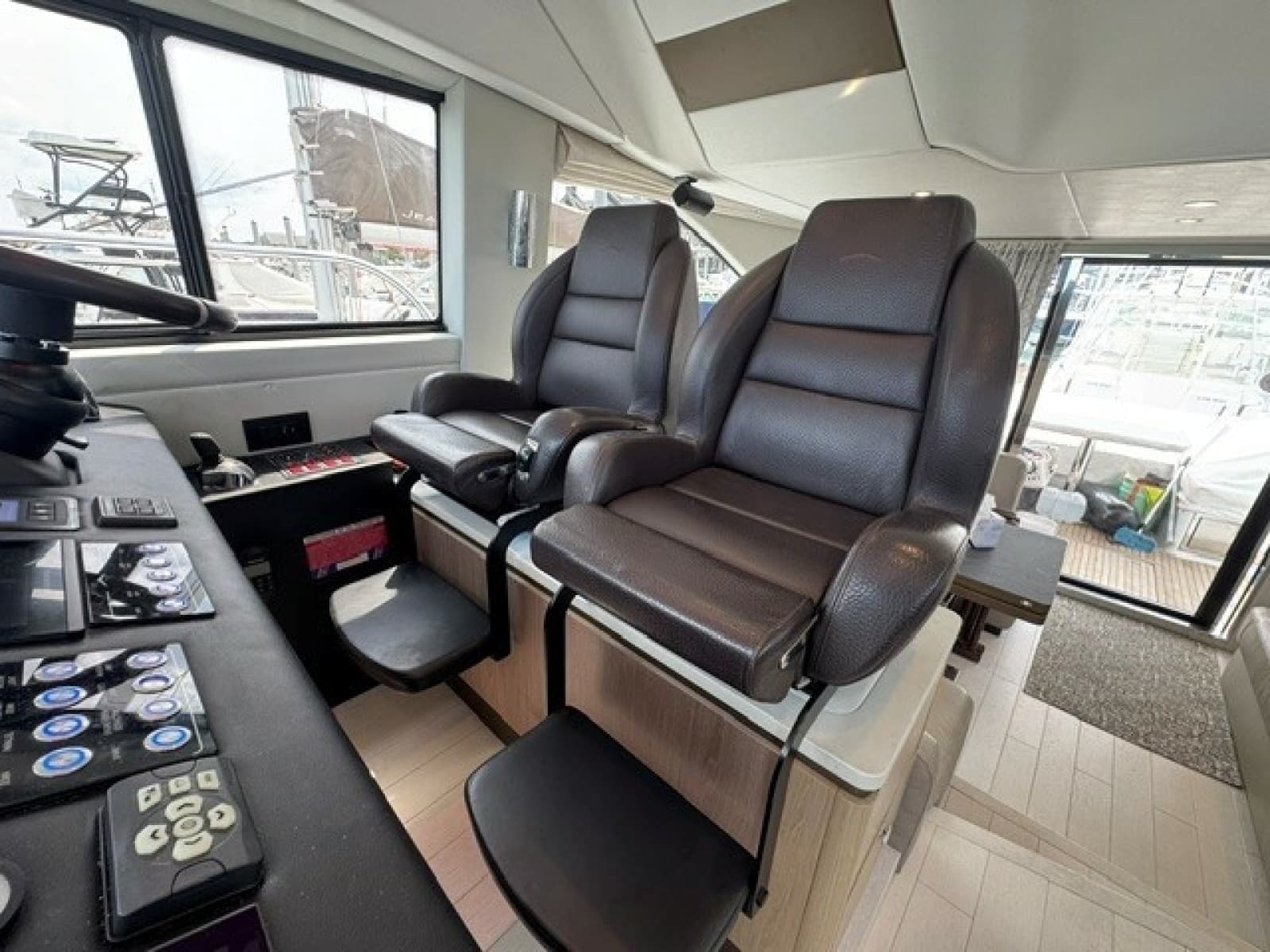 2023 Azimut 50FLY - Photo 20