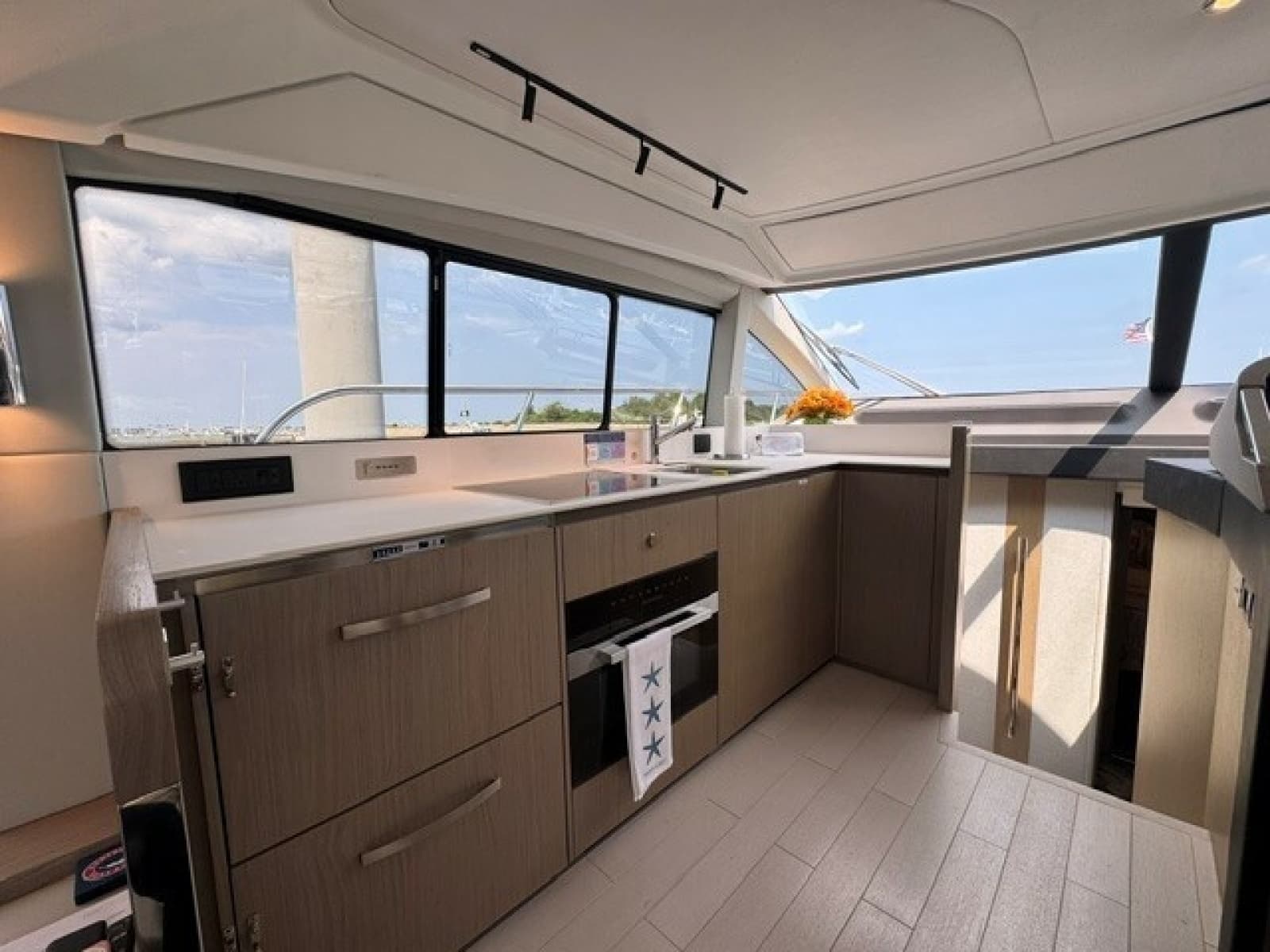 2023 Azimut 50FLY - Photo 17