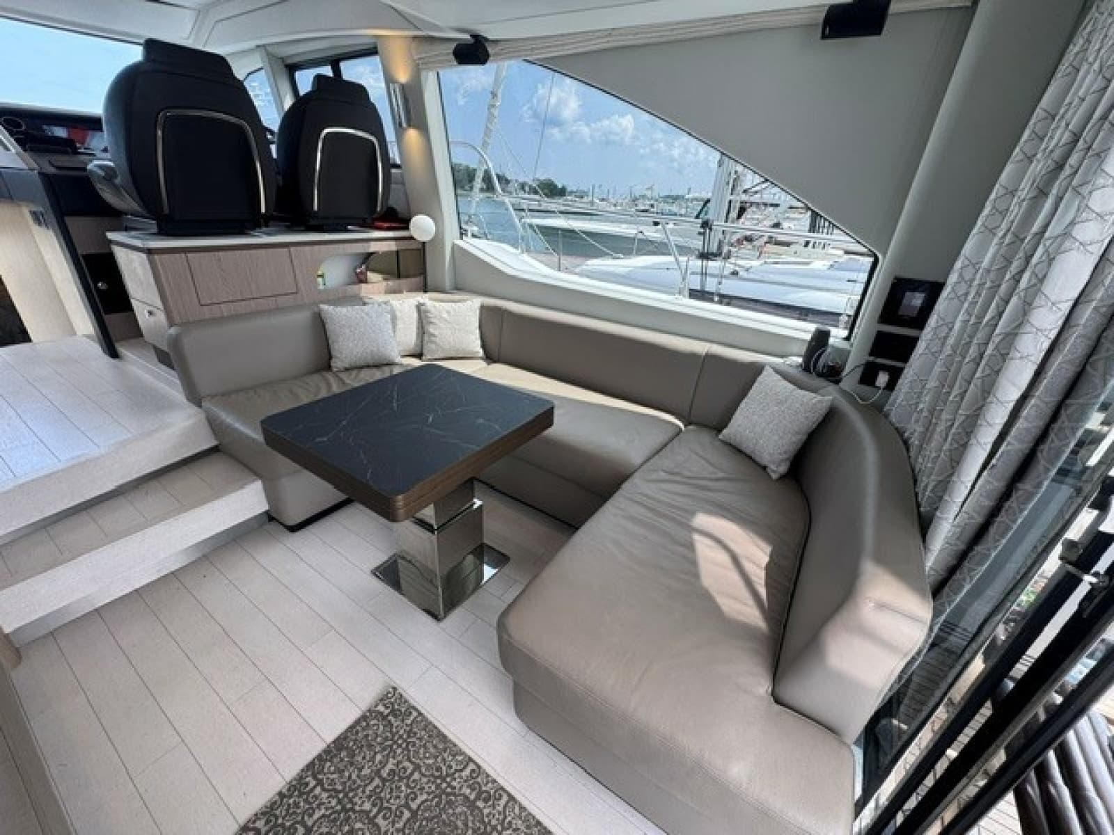 2023 Azimut 50FLY - Photo 14