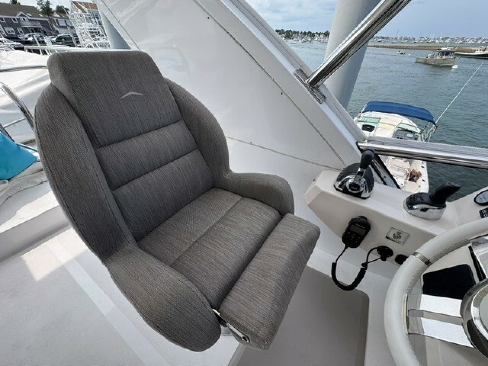 2023 Azimut 50FLY - Photo 42