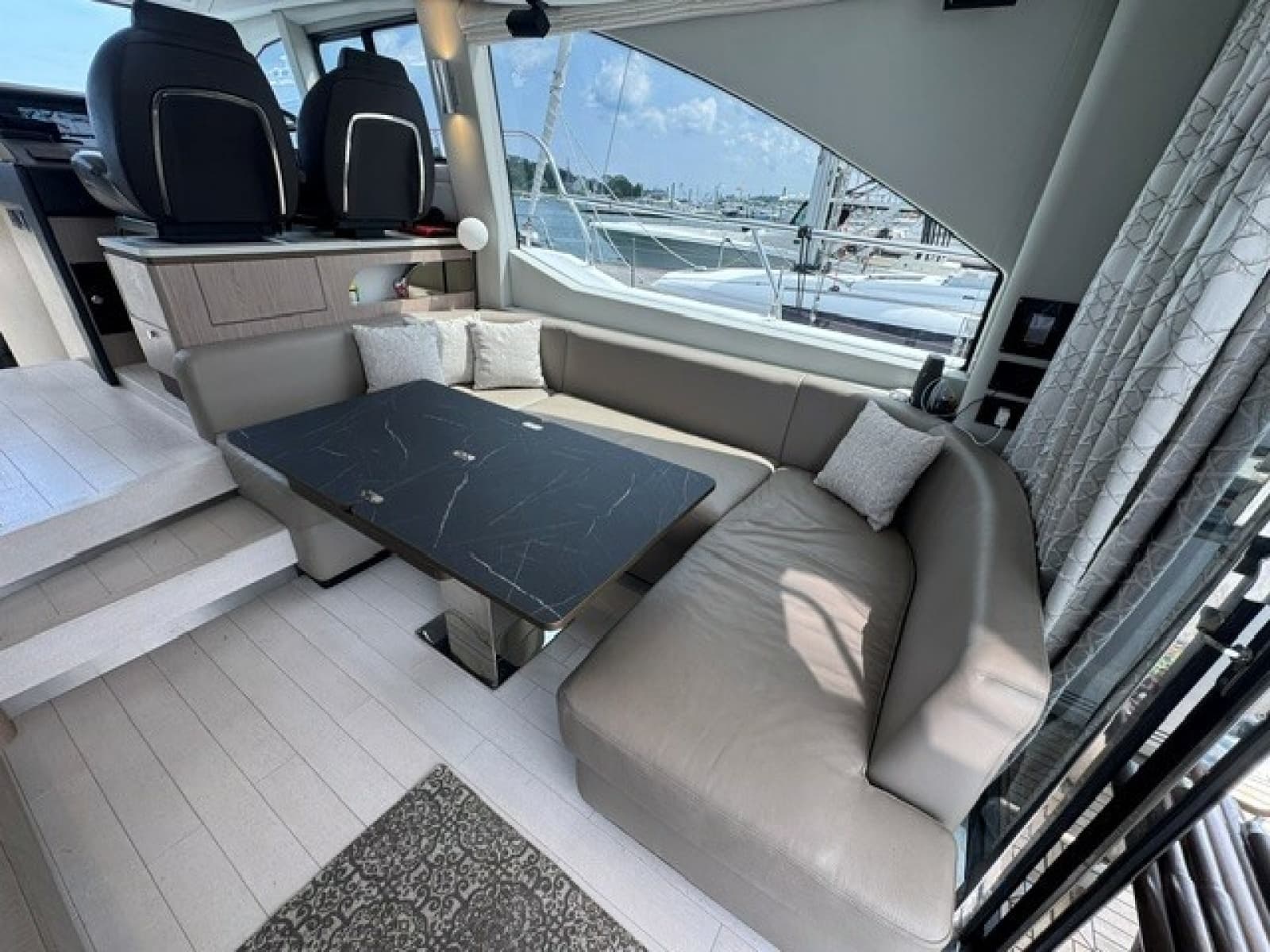 2023 Azimut 50FLY - Photo 15
