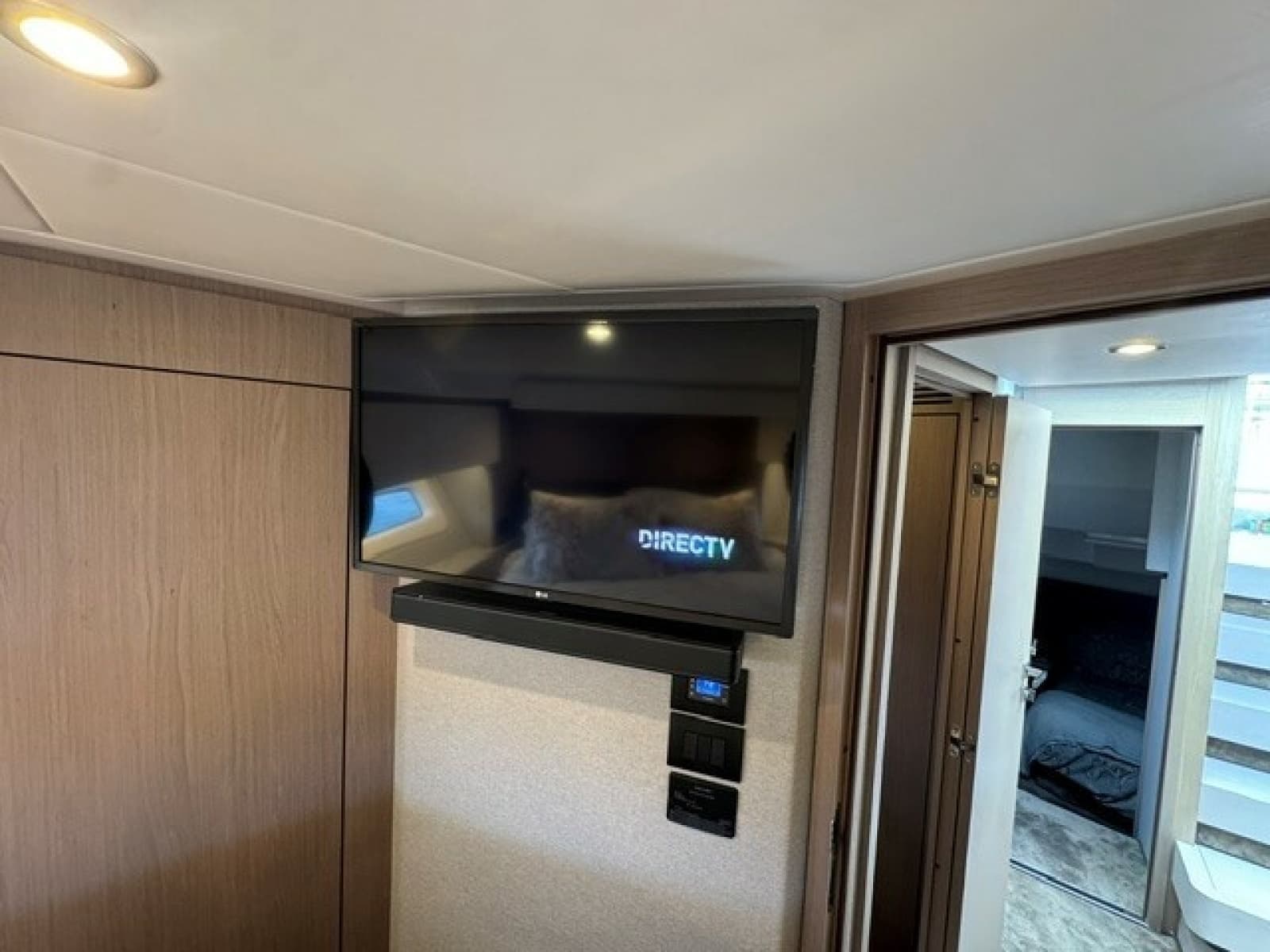 2023 Azimut 50FLY - Photo 27